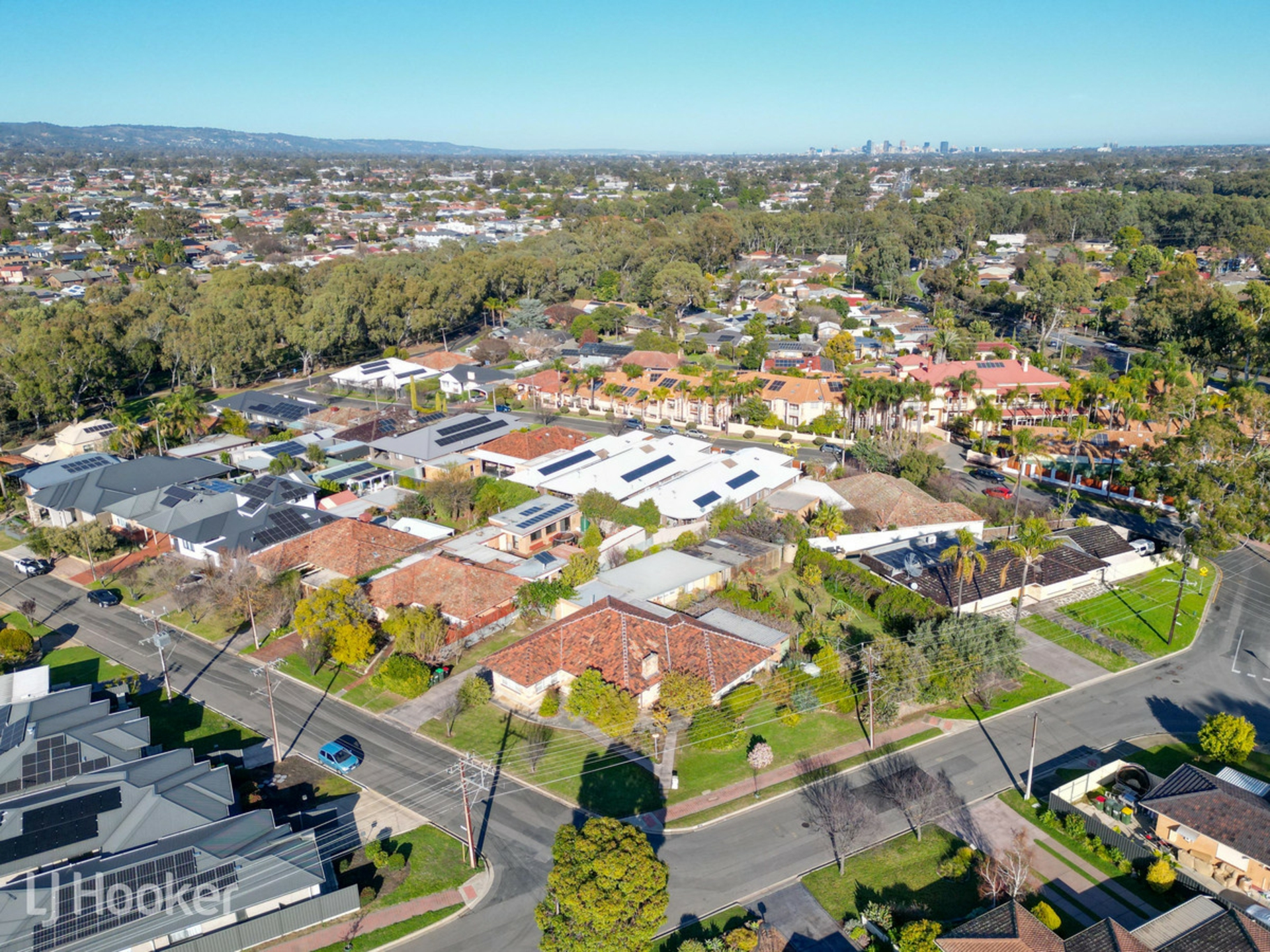 16 Karri Drive, DERNANCOURT