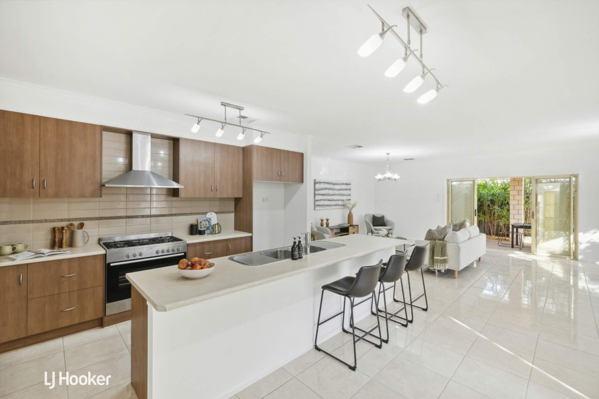 49 Rapid Avenue, LIGHTSVIEW