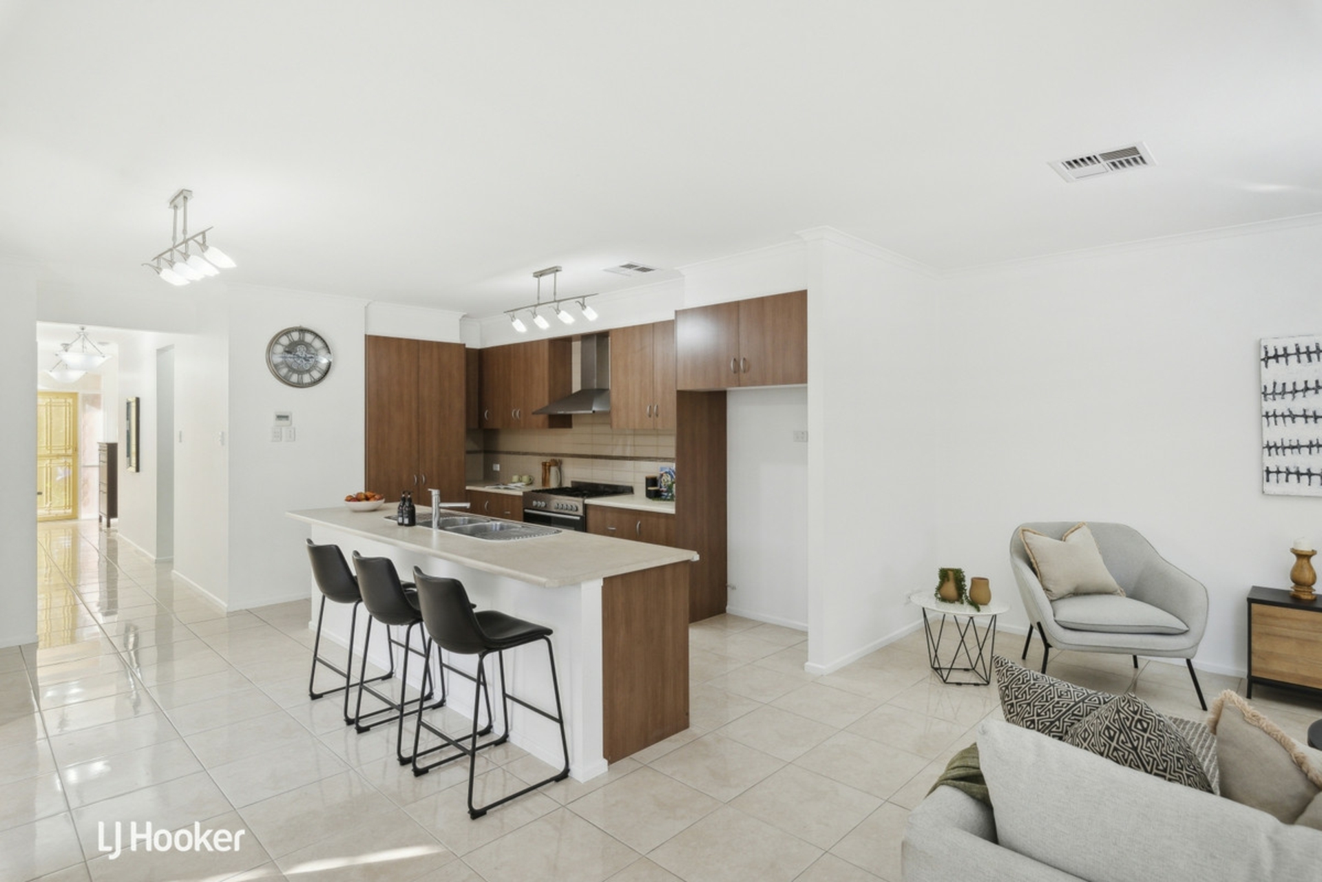 49 Rapid Avenue, LIGHTSVIEW