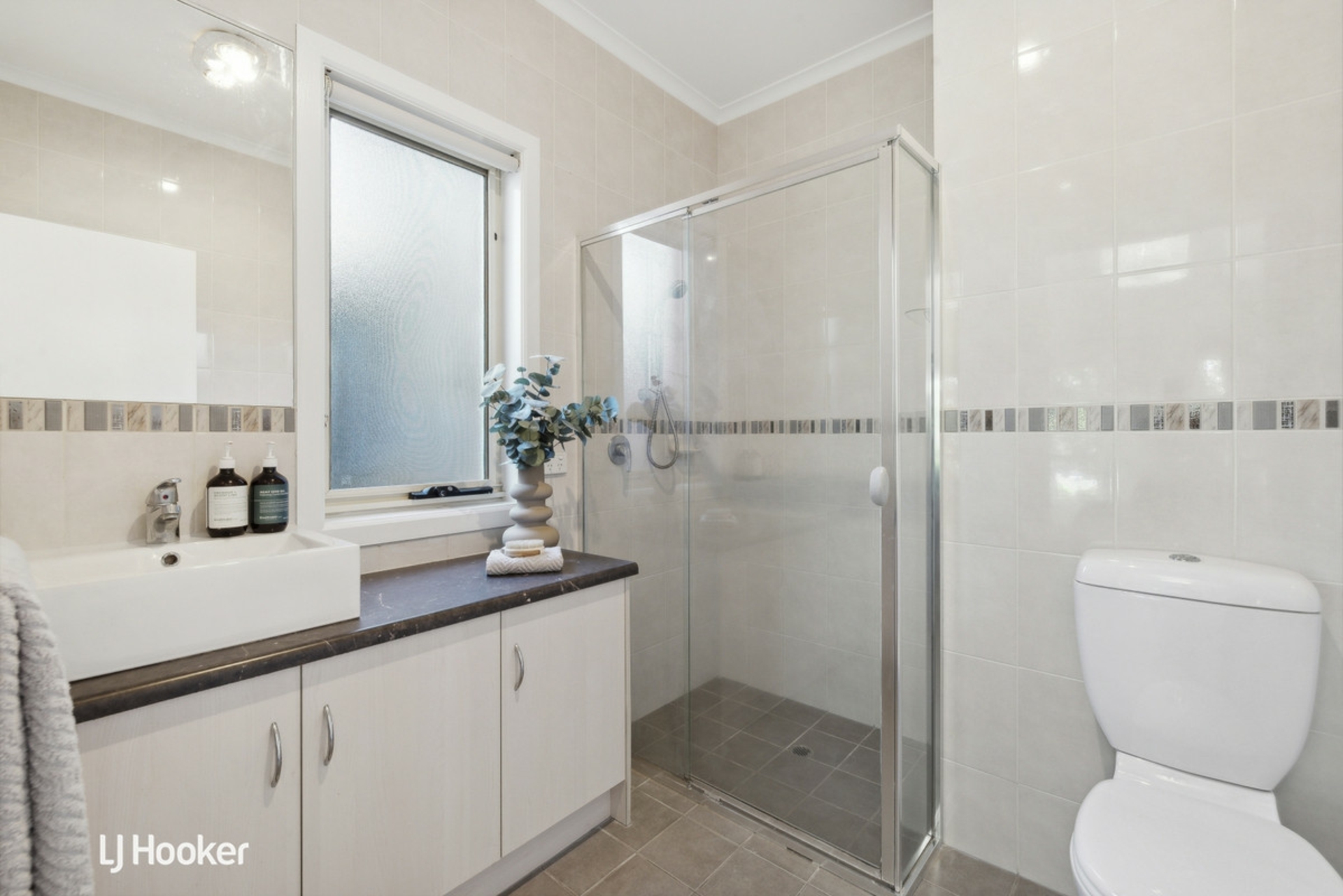 49 Rapid Avenue, LIGHTSVIEW