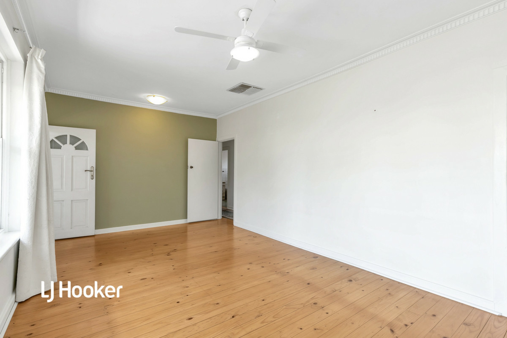 6 Coleridge Crescent, CLEARVIEW