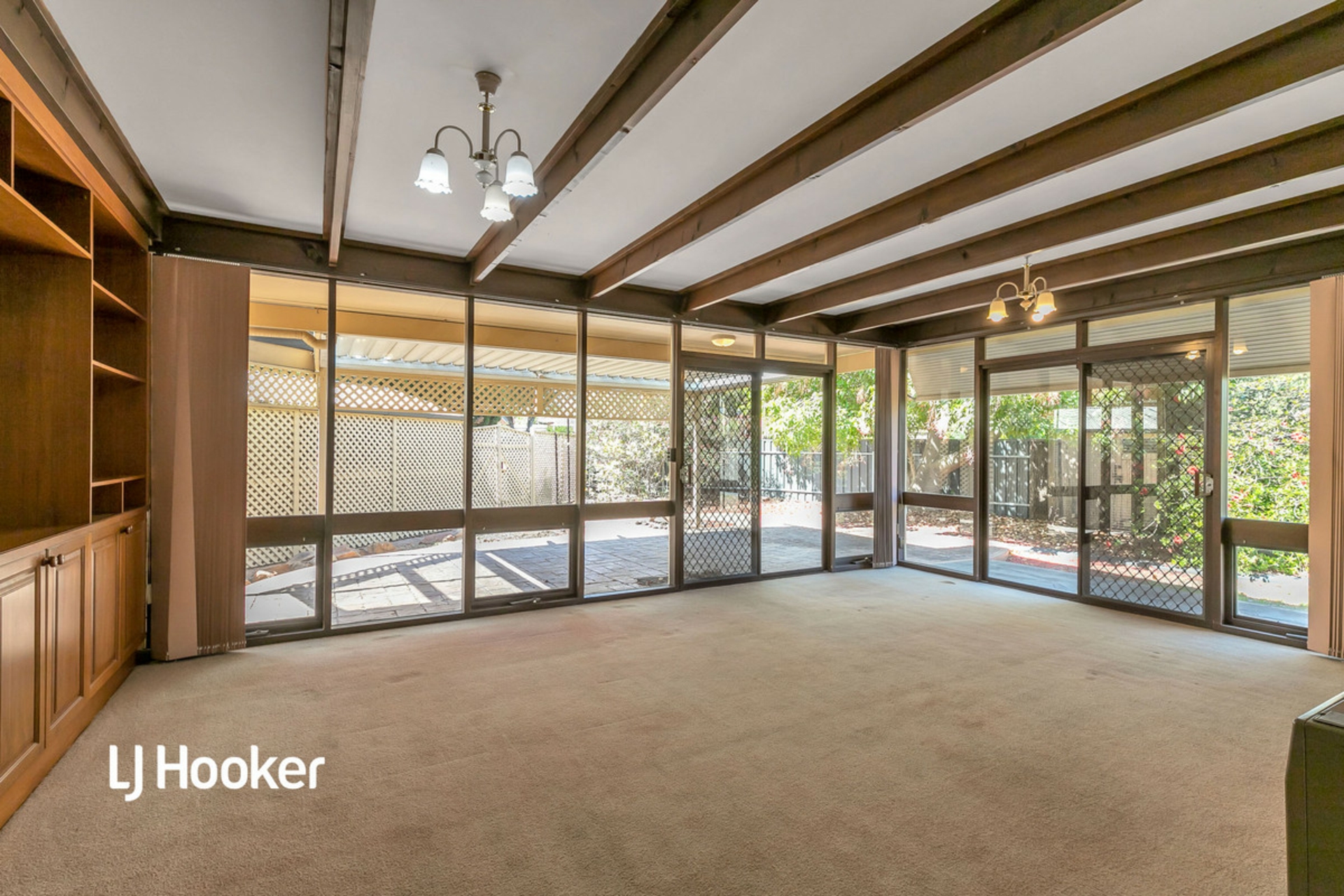 6 Coleridge Crescent, CLEARVIEW