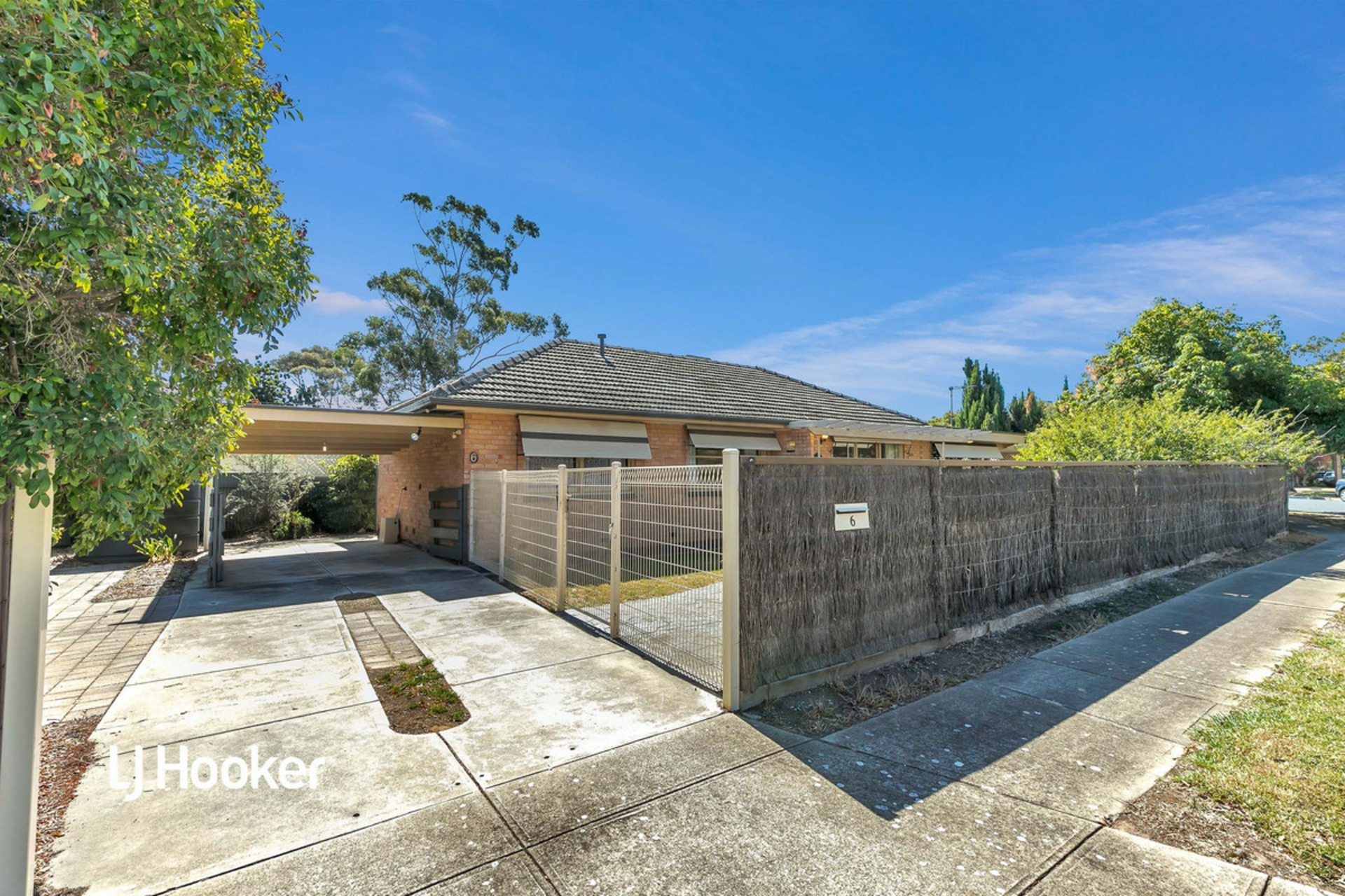 6 Coleridge Crescent, CLEARVIEW