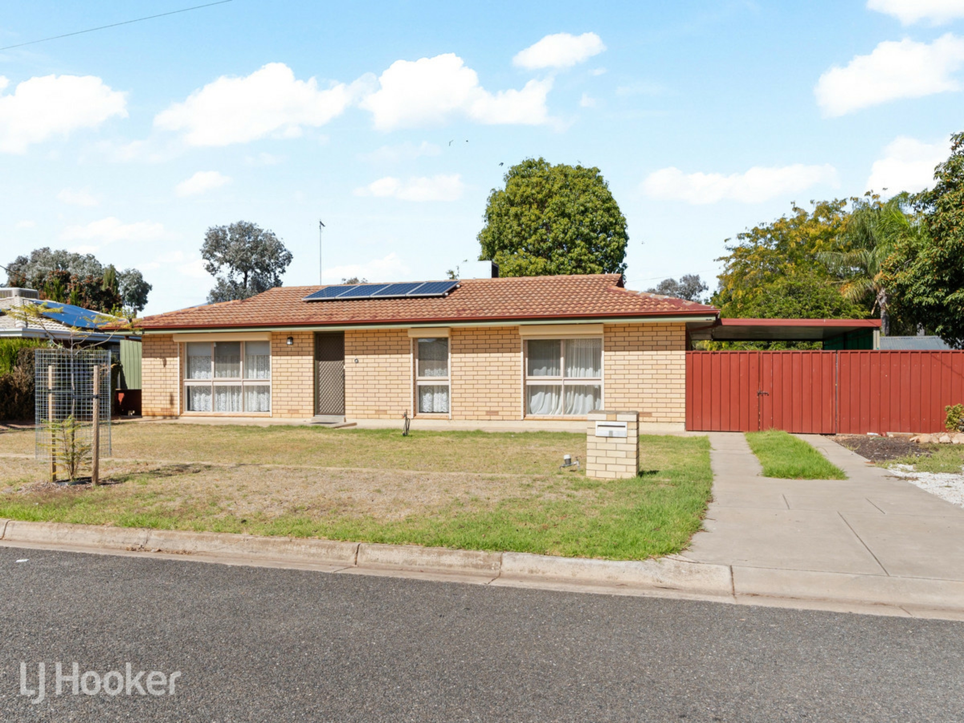 8 Hammond Avenue, BRAHMA LODGE