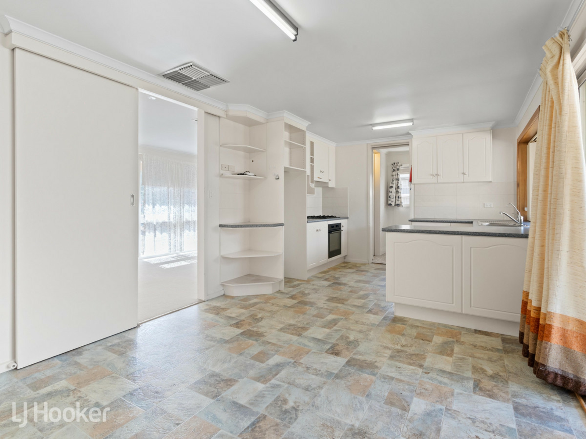 8 Hammond Avenue, BRAHMA LODGE