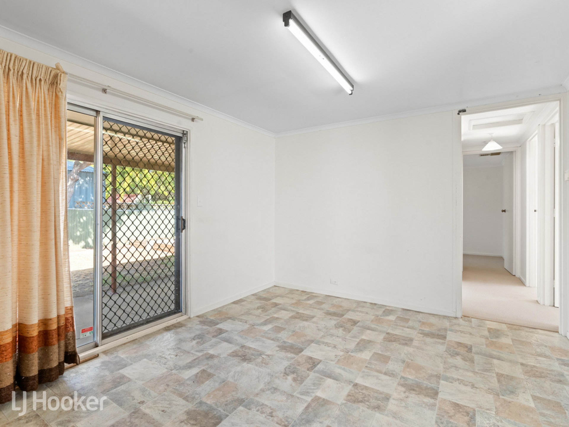 8 Hammond Avenue, BRAHMA LODGE