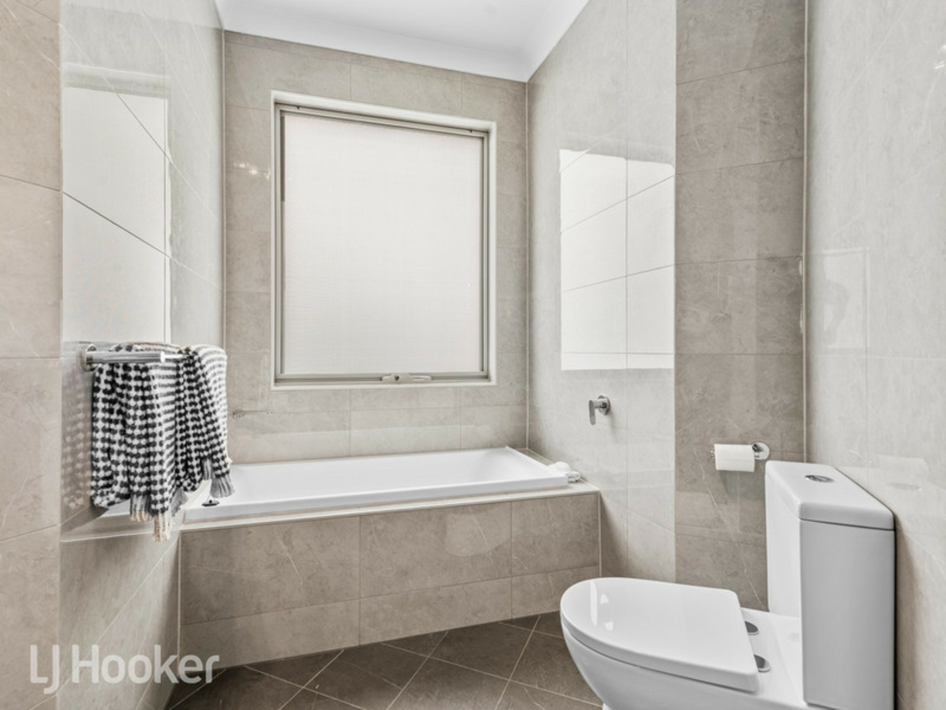 23 West Street, HECTORVILLE
