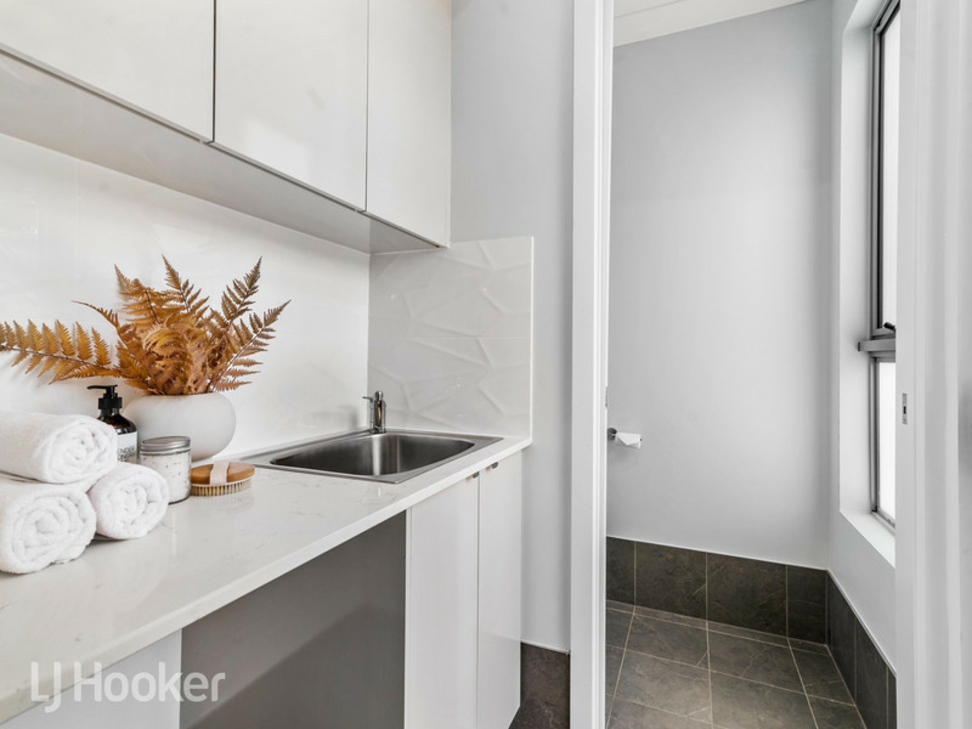 23 West Street, HECTORVILLE
