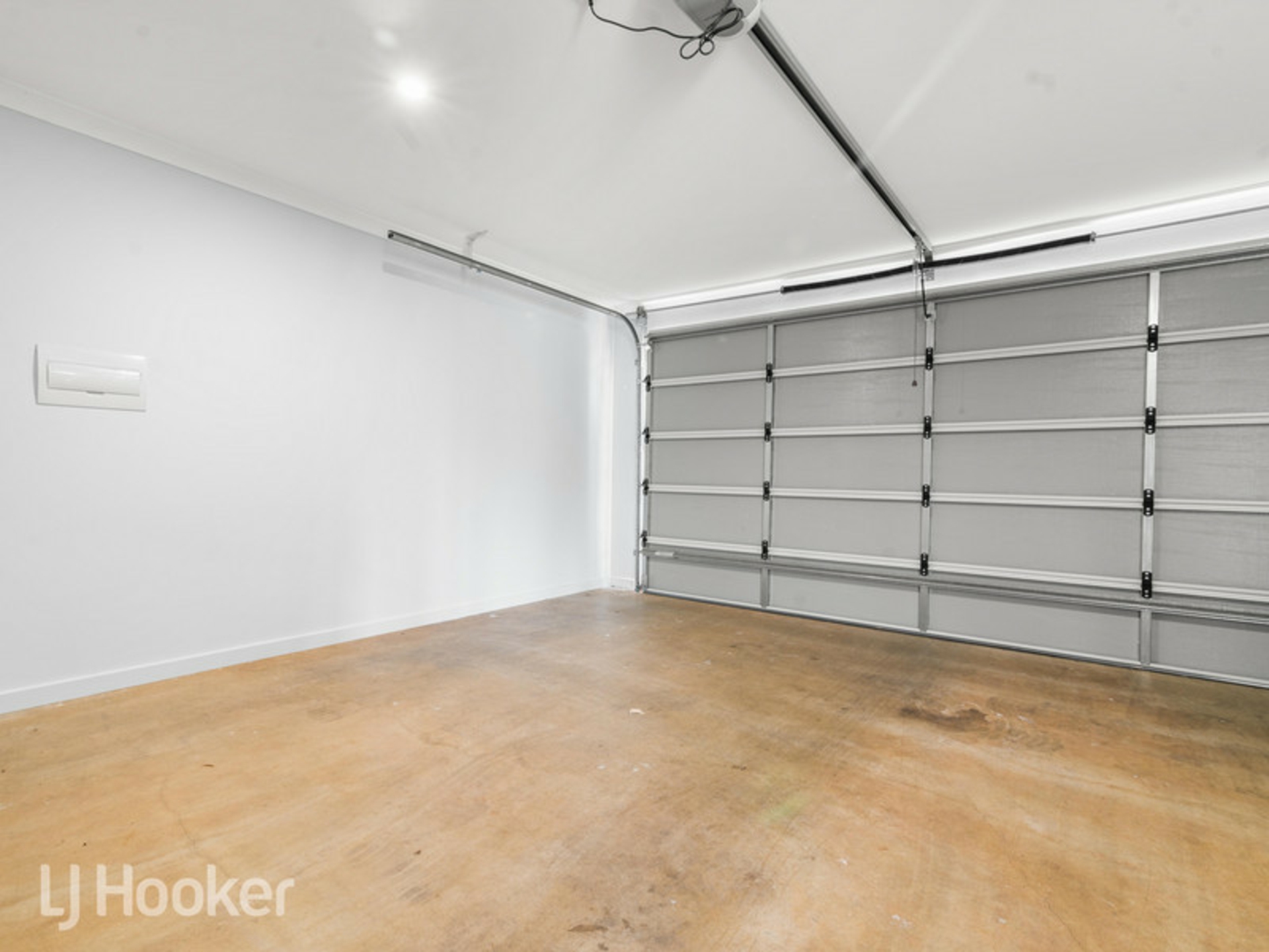 23 West Street, HECTORVILLE