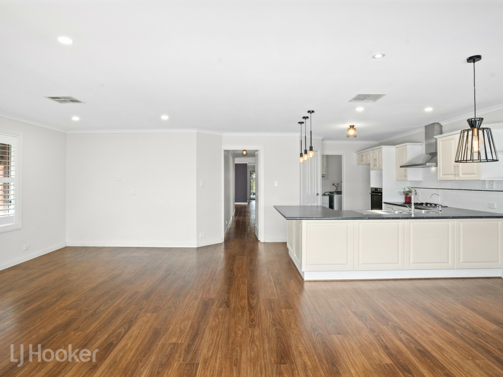 1 Innes Road, WINDSOR GARDENS
