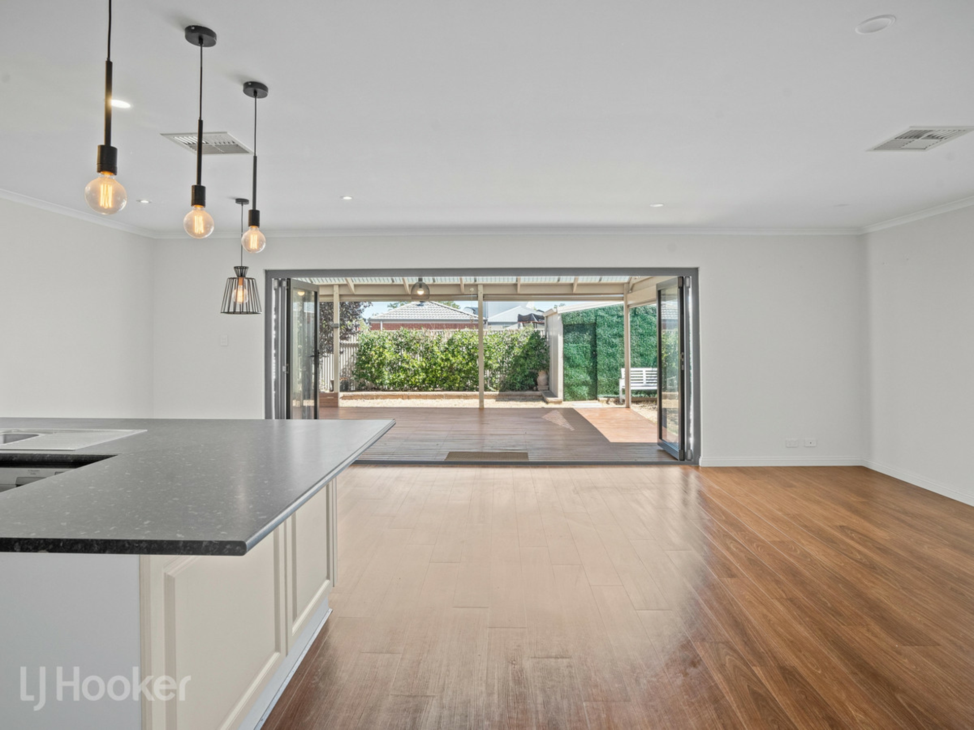 1 Innes Road, WINDSOR GARDENS