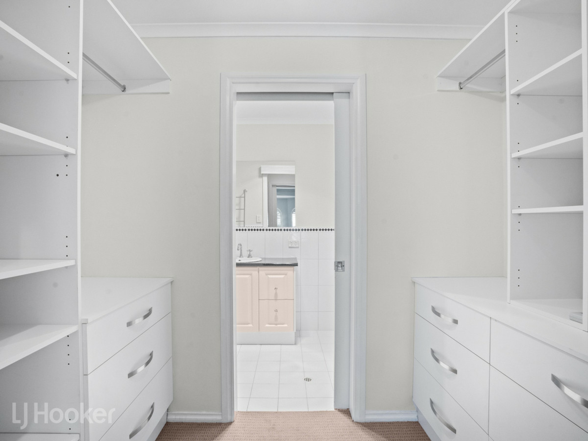 1 Innes Road, WINDSOR GARDENS