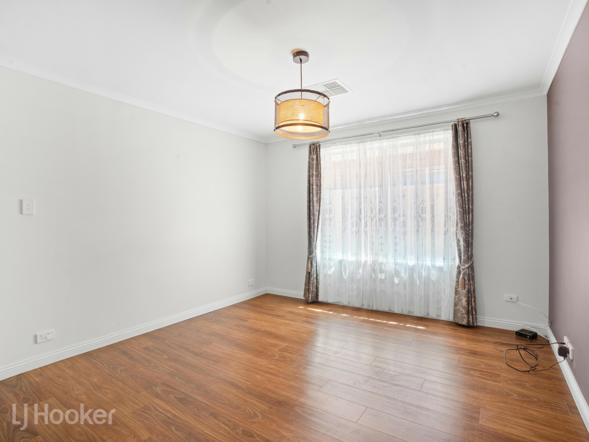 1 Innes Road, WINDSOR GARDENS