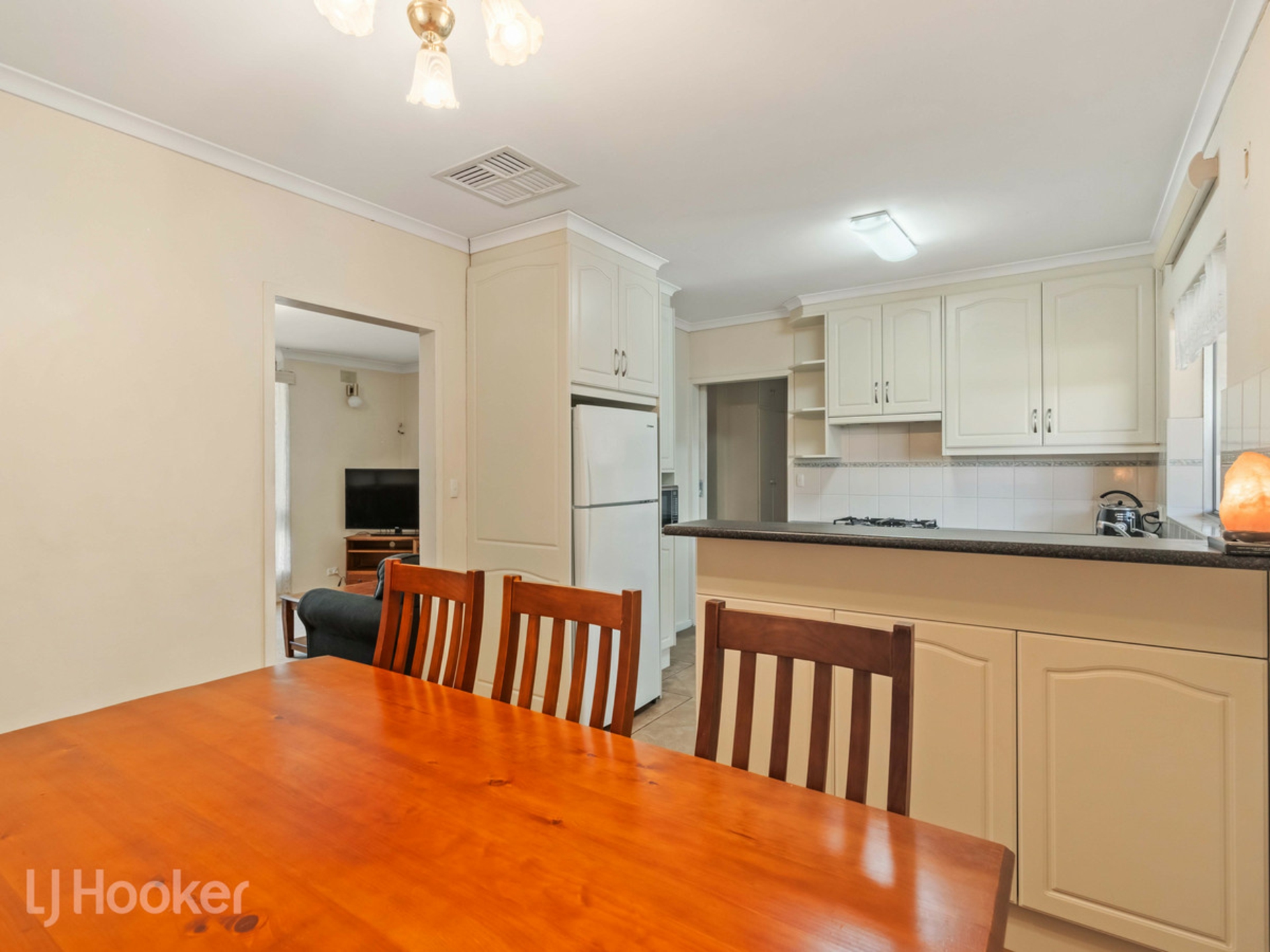 6 Howard Street, WINDSOR GARDENS