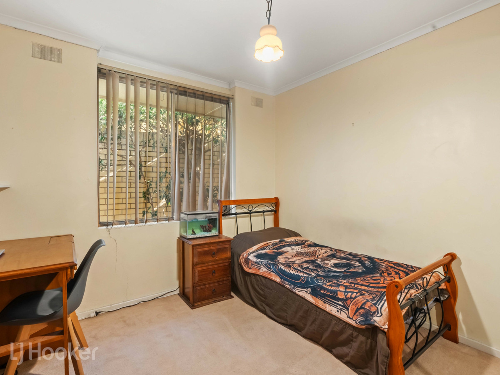 6 Howard Street, WINDSOR GARDENS