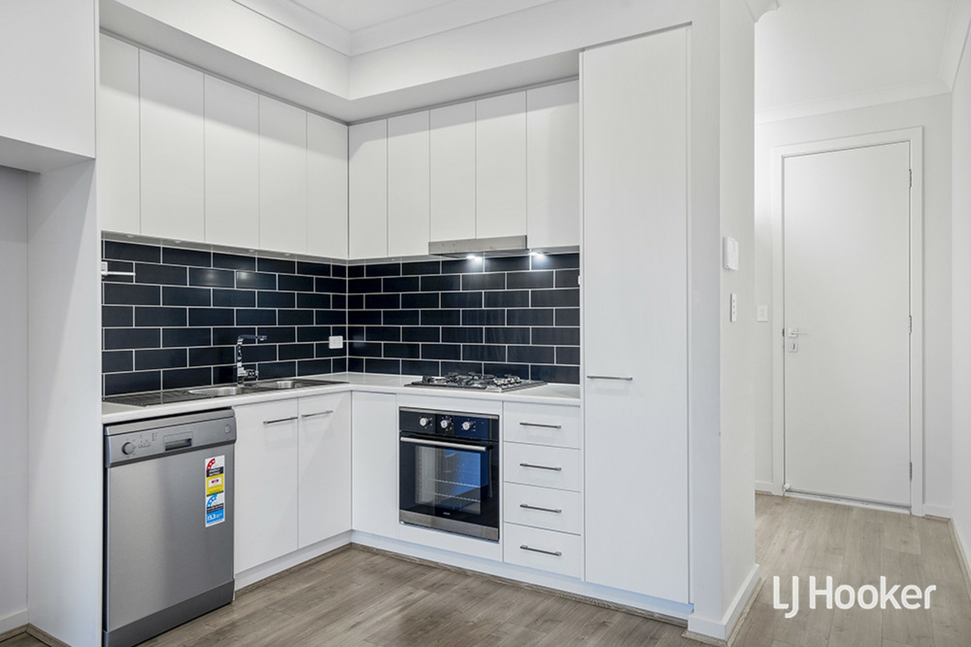 4/12 Paqualin Street, HENDON