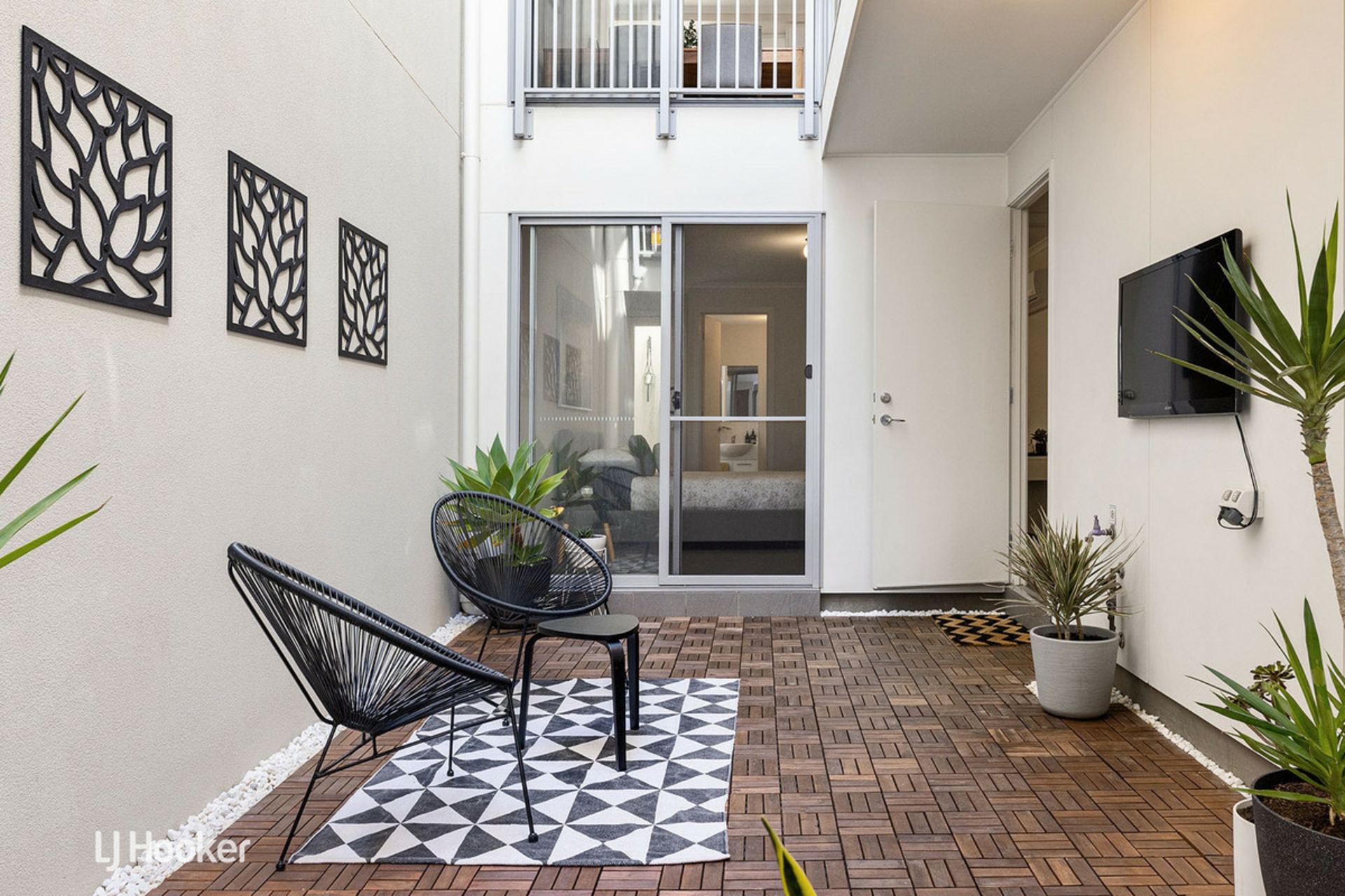 16 Tiara Street, LIGHTSVIEW