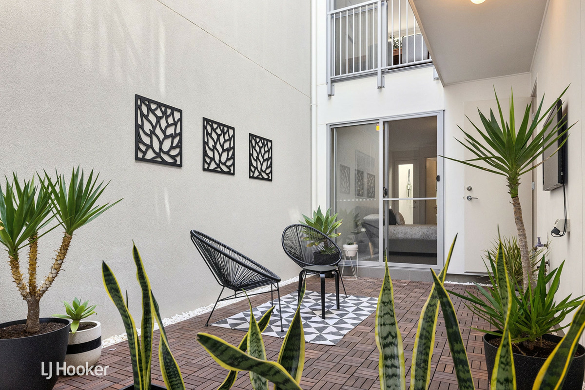 16 Tiara Street, LIGHTSVIEW