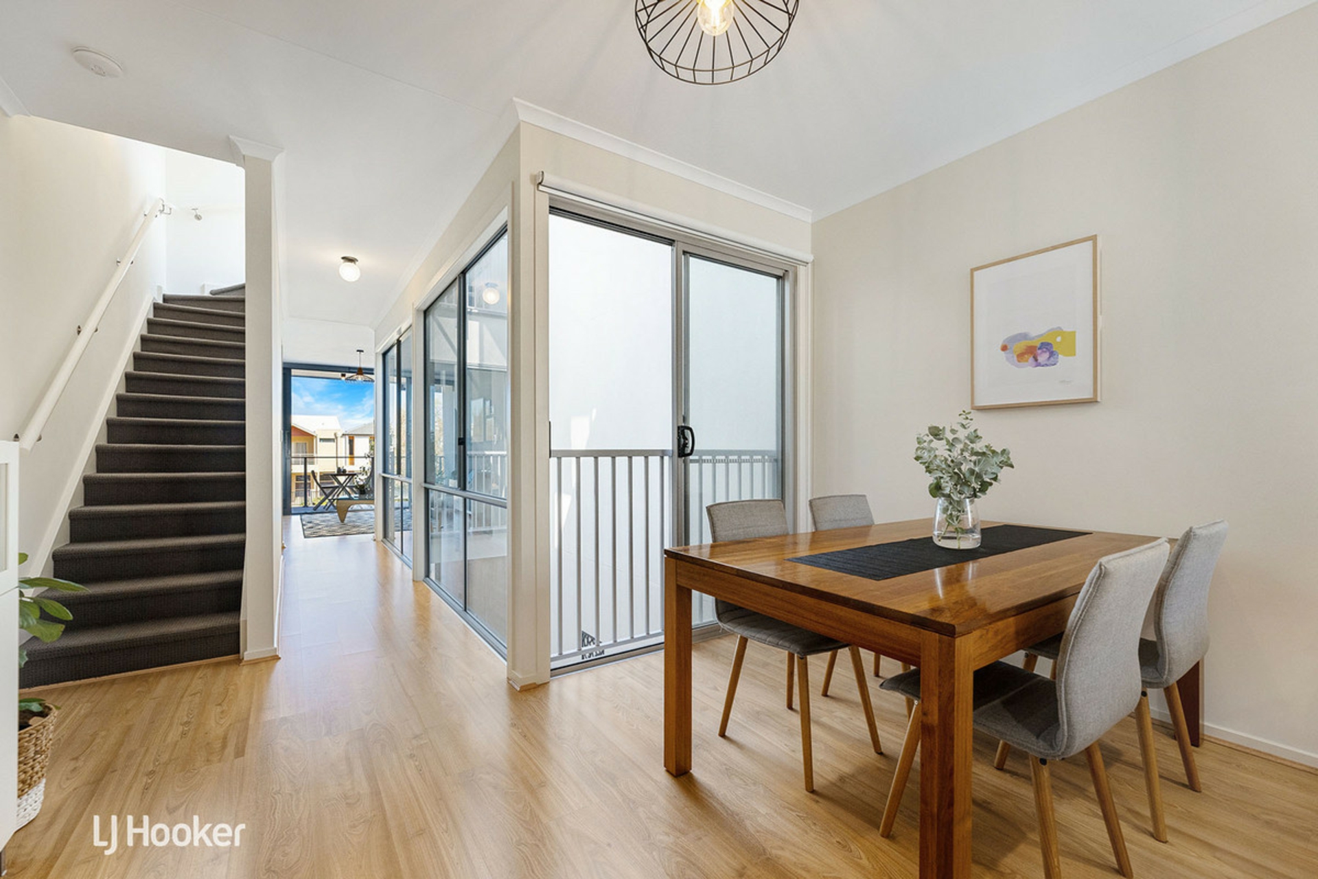 16 Tiara Street, LIGHTSVIEW