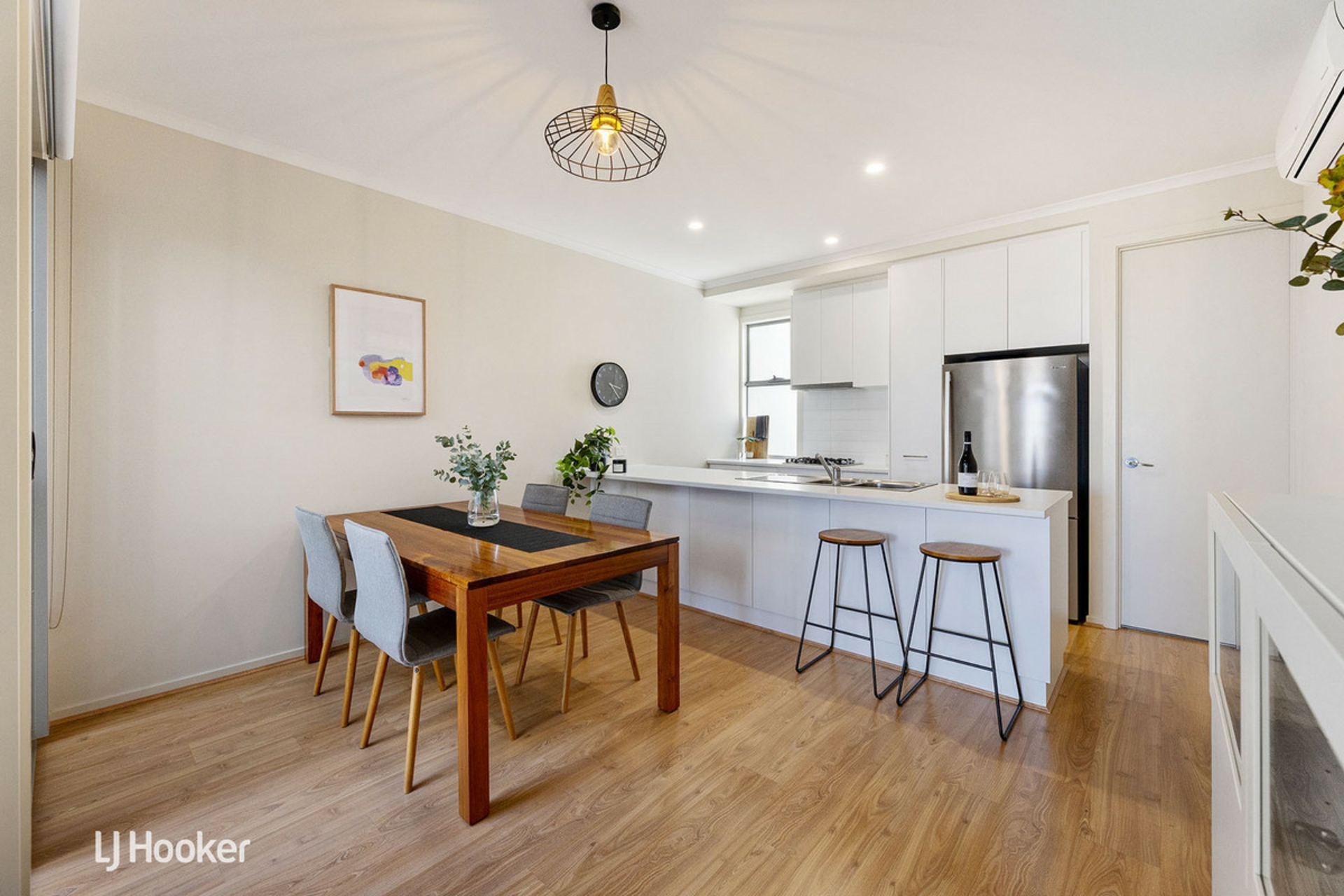 16 Tiara Street, LIGHTSVIEW