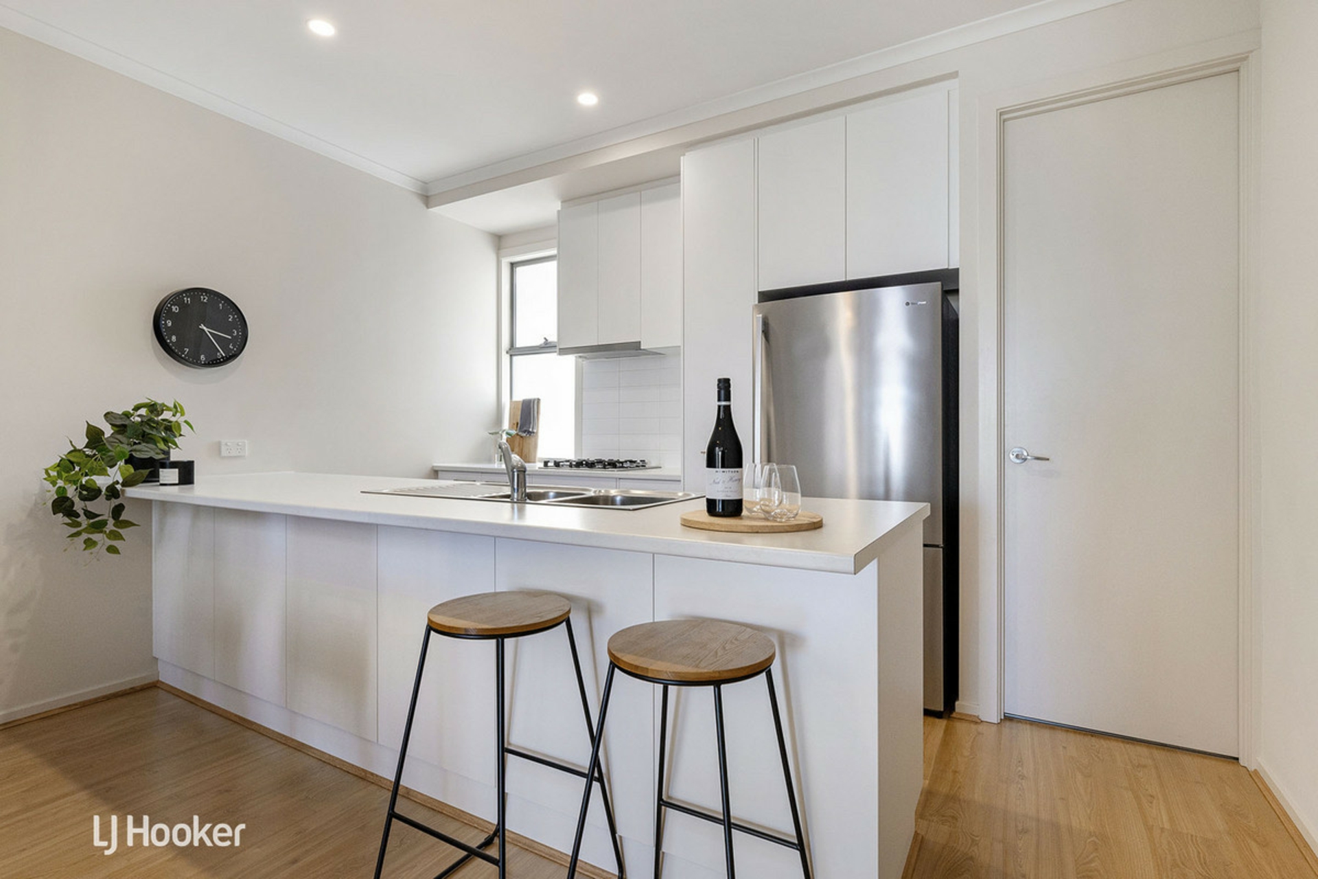 16 Tiara Street, LIGHTSVIEW