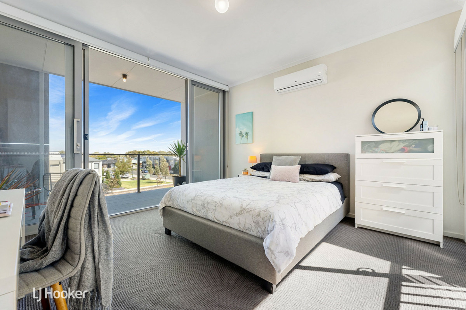 16 Tiara Street, LIGHTSVIEW