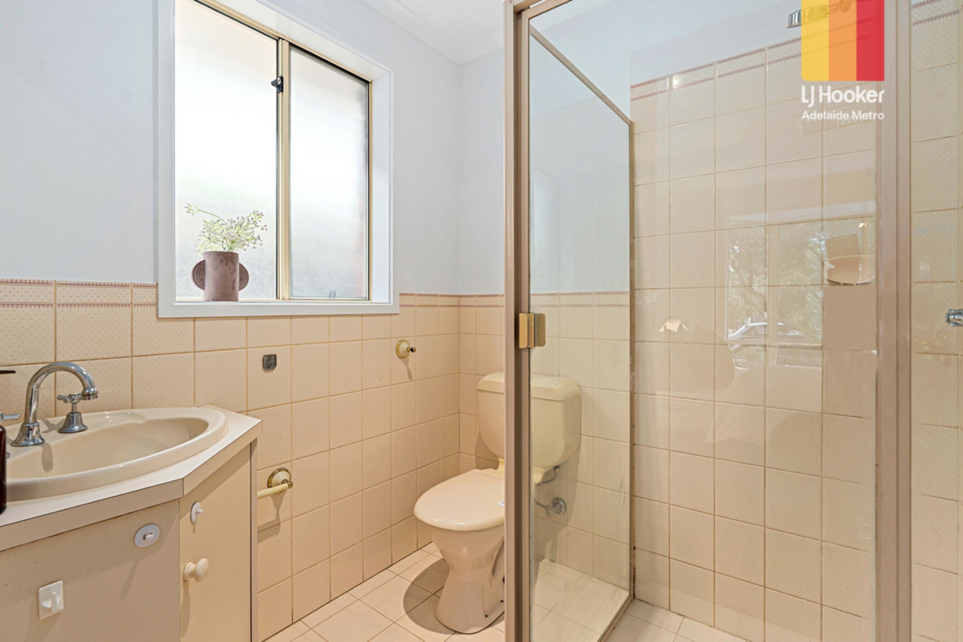 6B Edwin Avenue — photo 5 of 20