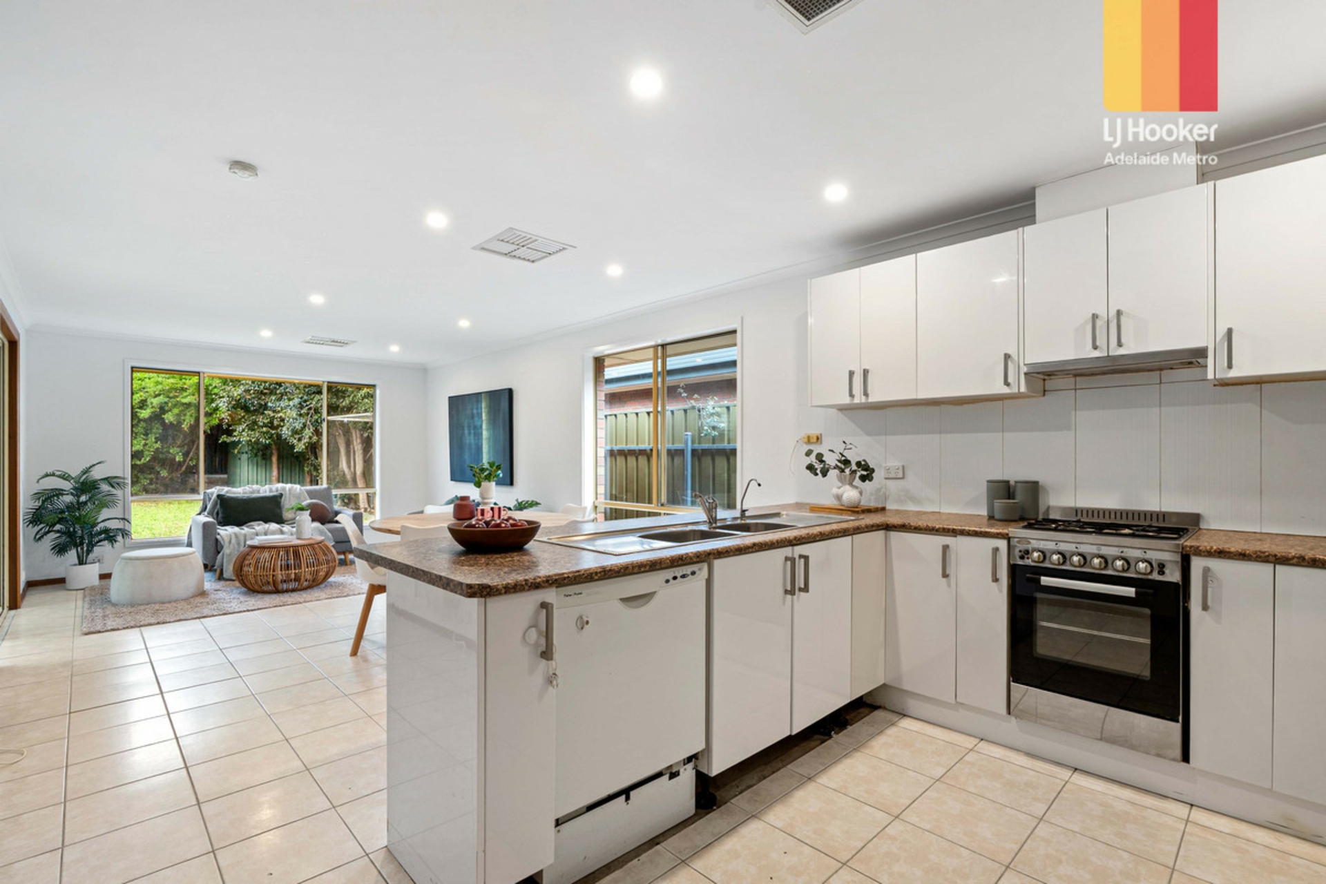 6B Edwin Avenue — photo 11 of 20