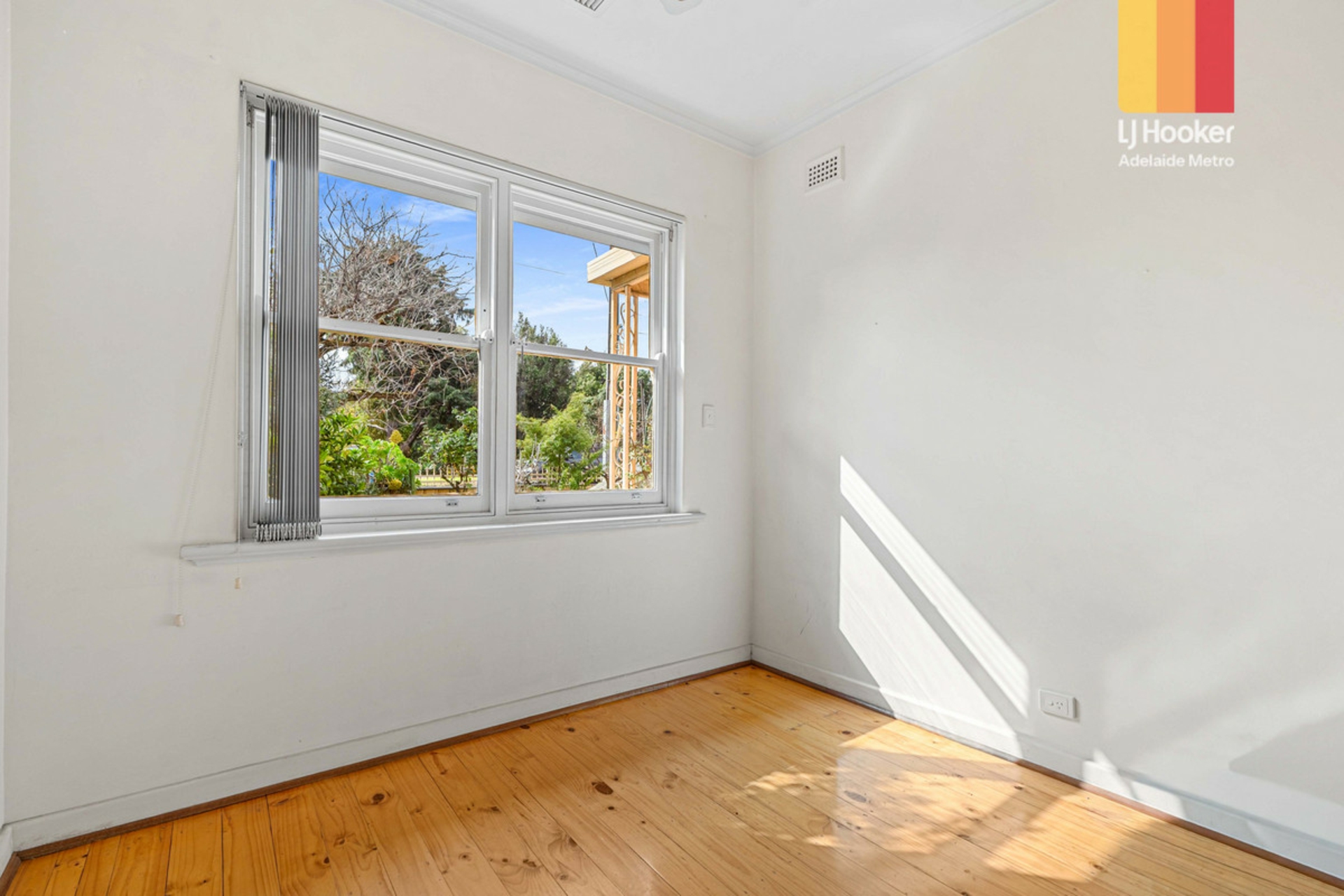 52 Lower Portrush Road — photo 9 of 18