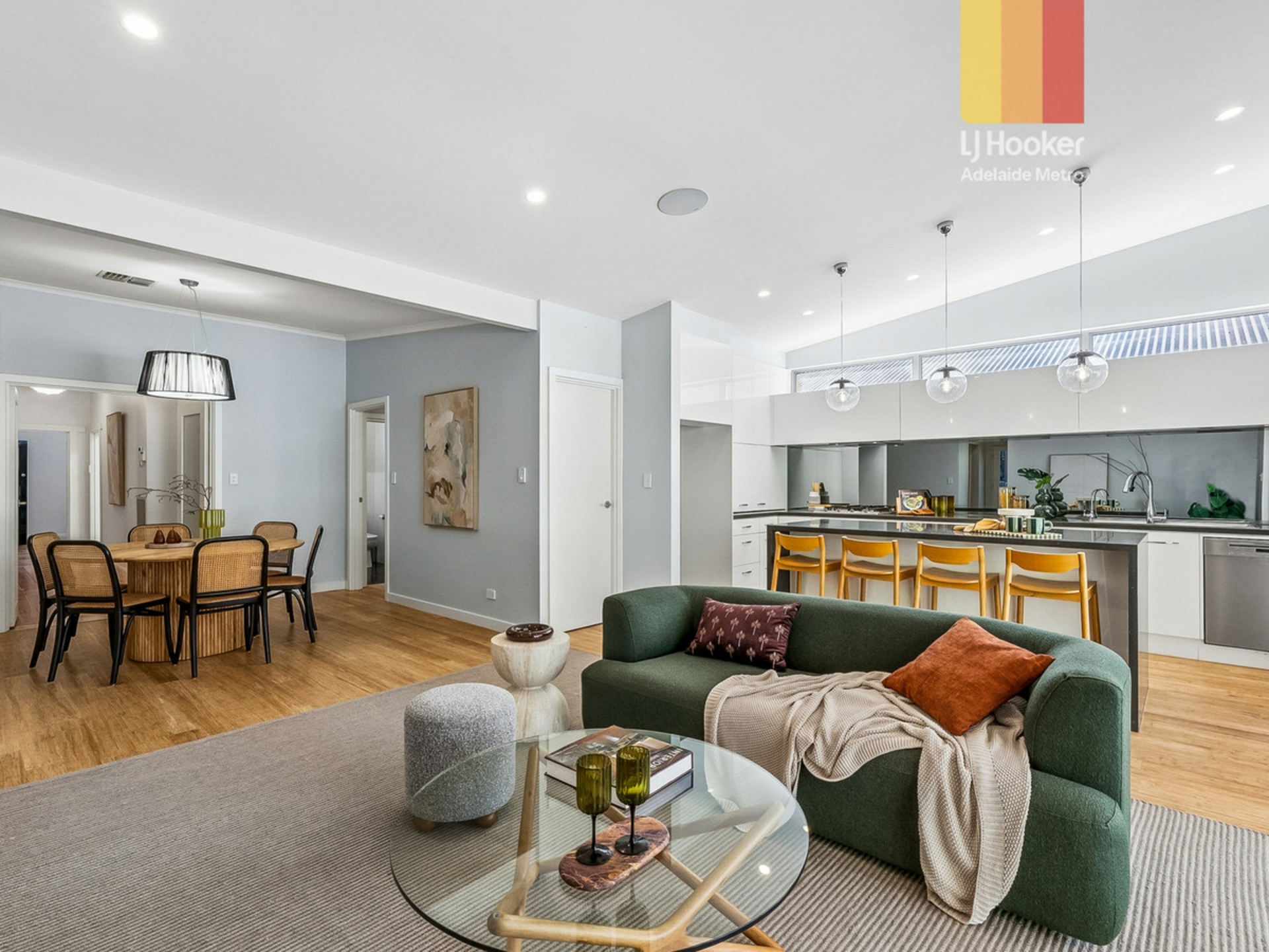 20 Hackett Terrace — photo 7 of 25