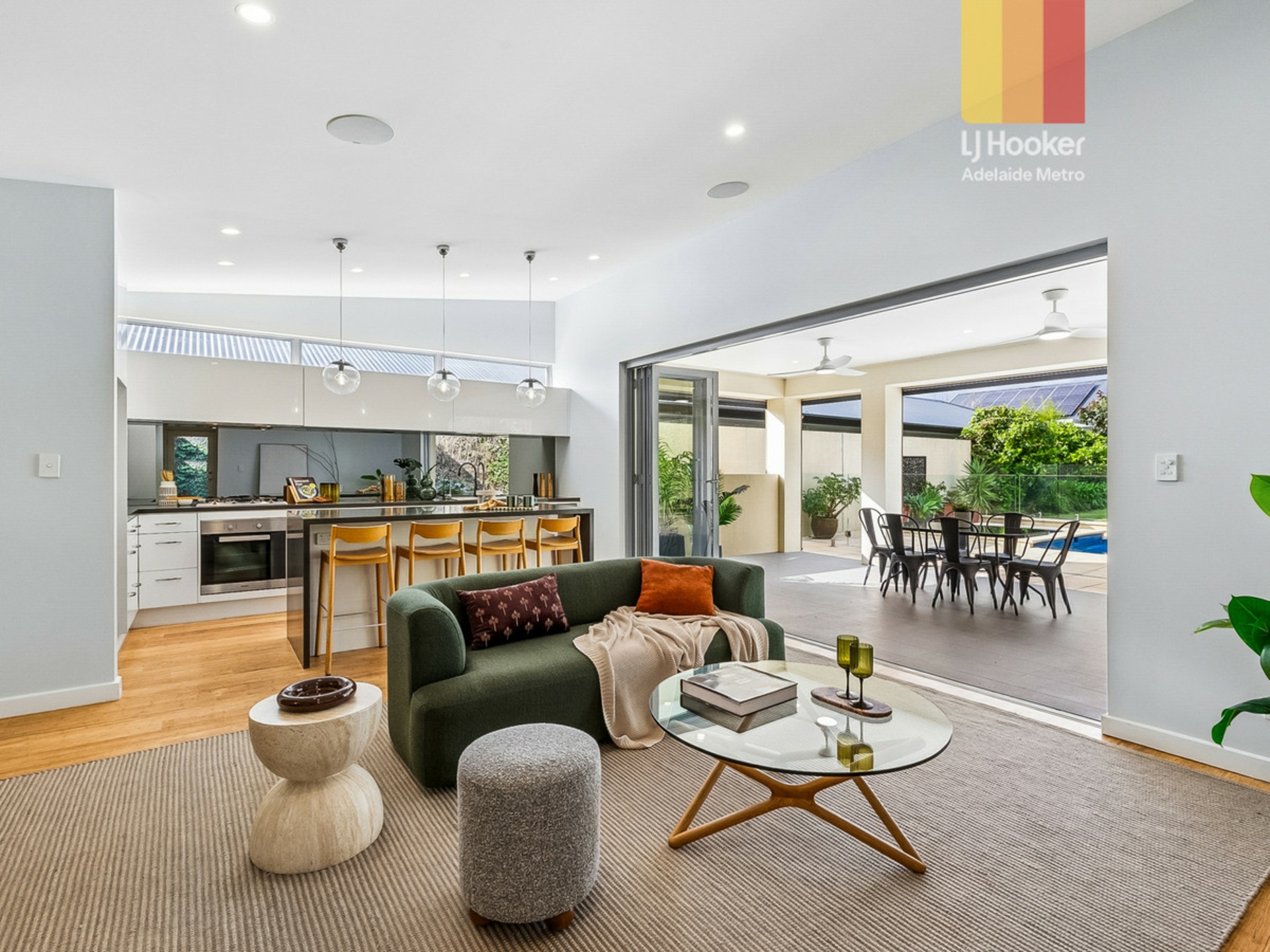 20 Hackett Terrace — photo 8 of 25