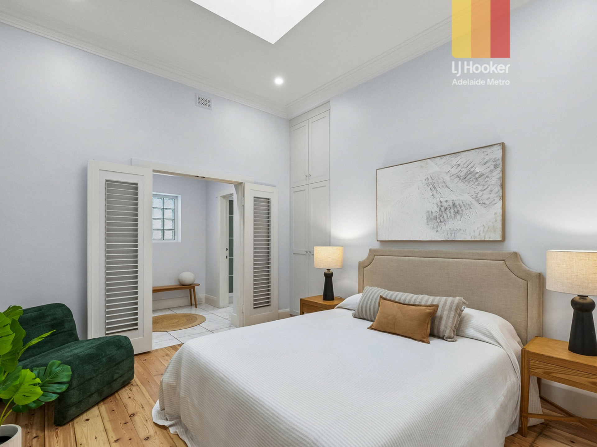 20 Hackett Terrace — photo 12 of 25
