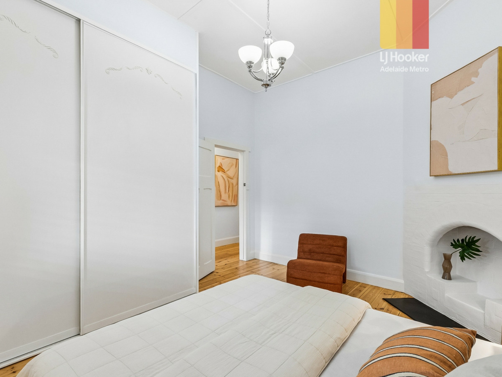 20 Hackett Terrace — photo 15 of 25