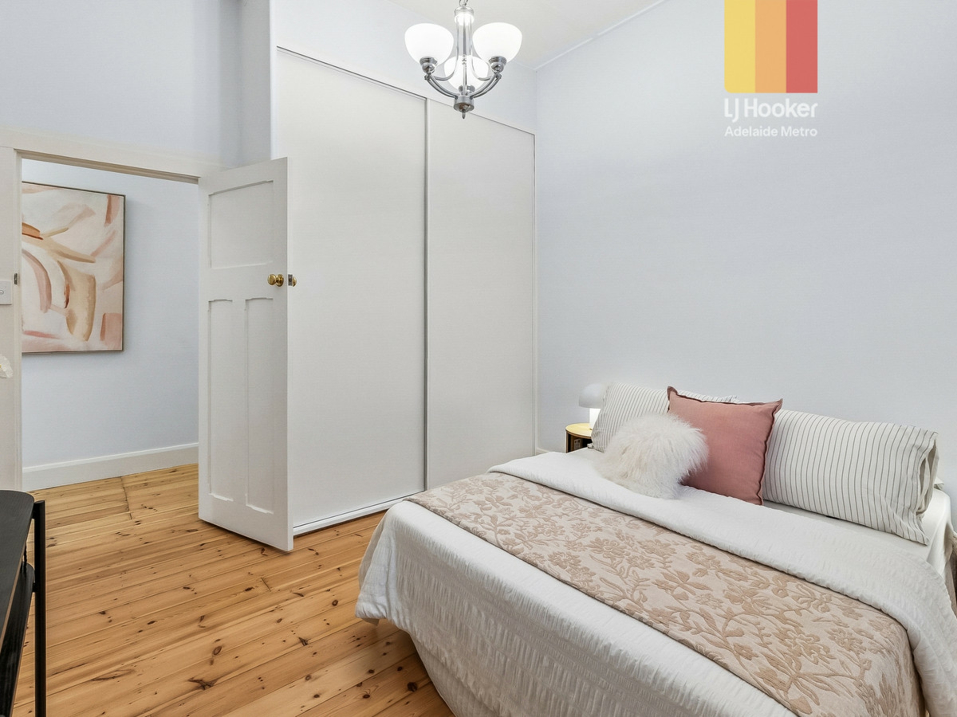 20 Hackett Terrace — photo 16 of 25