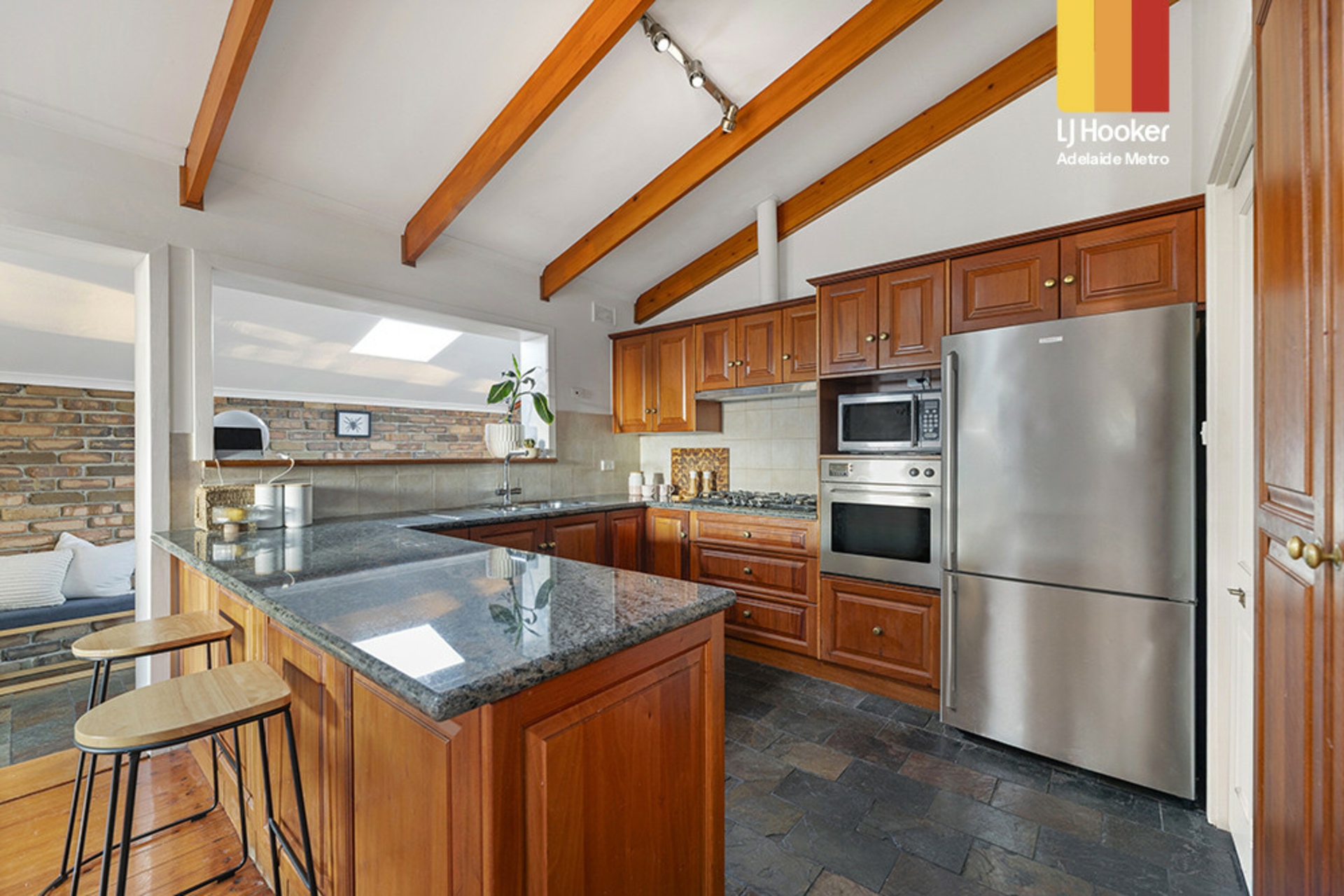 33 McGowan Road — photo 7 of 30