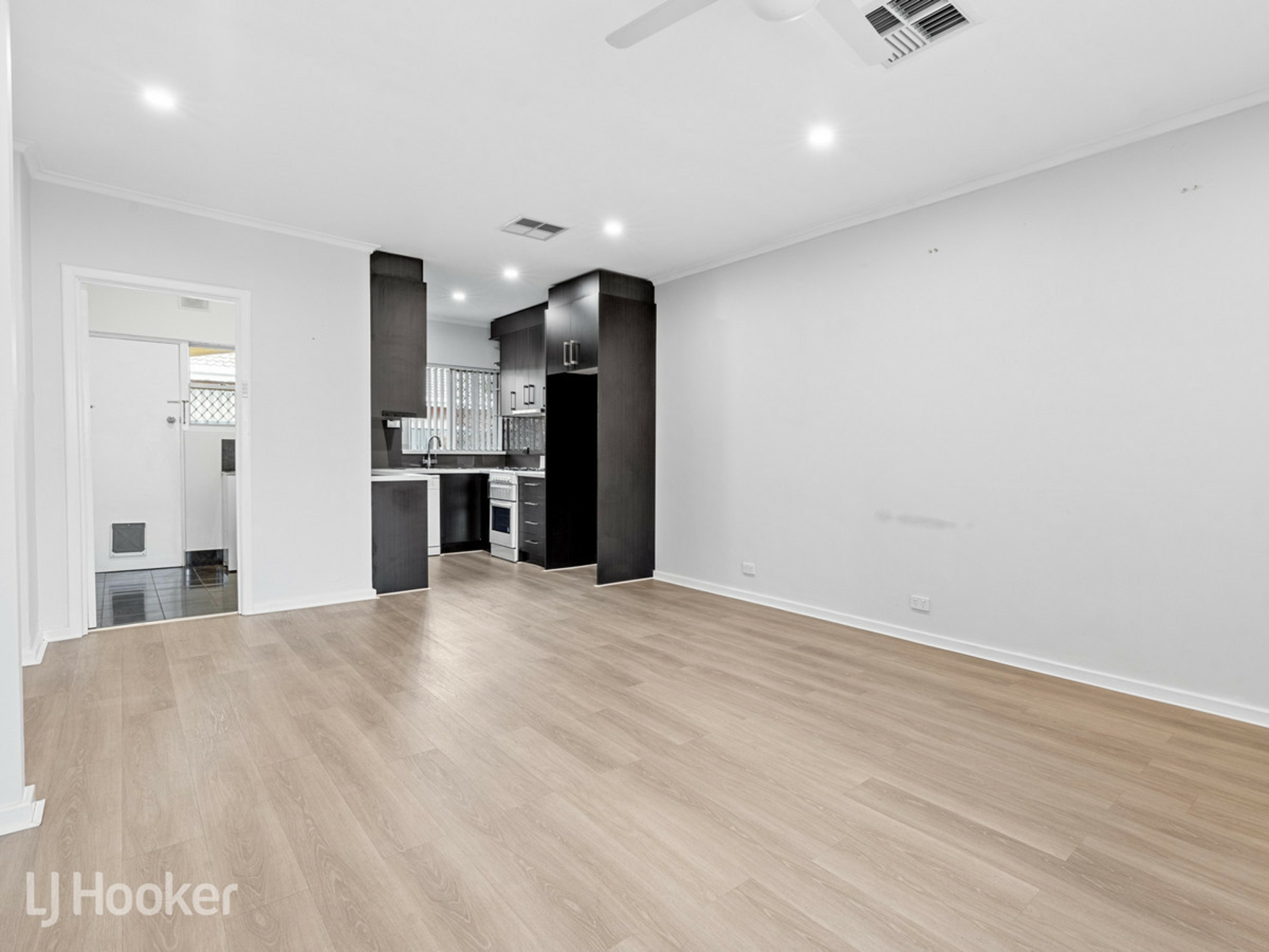 1/72 Harvey Street — photo 2 of 14