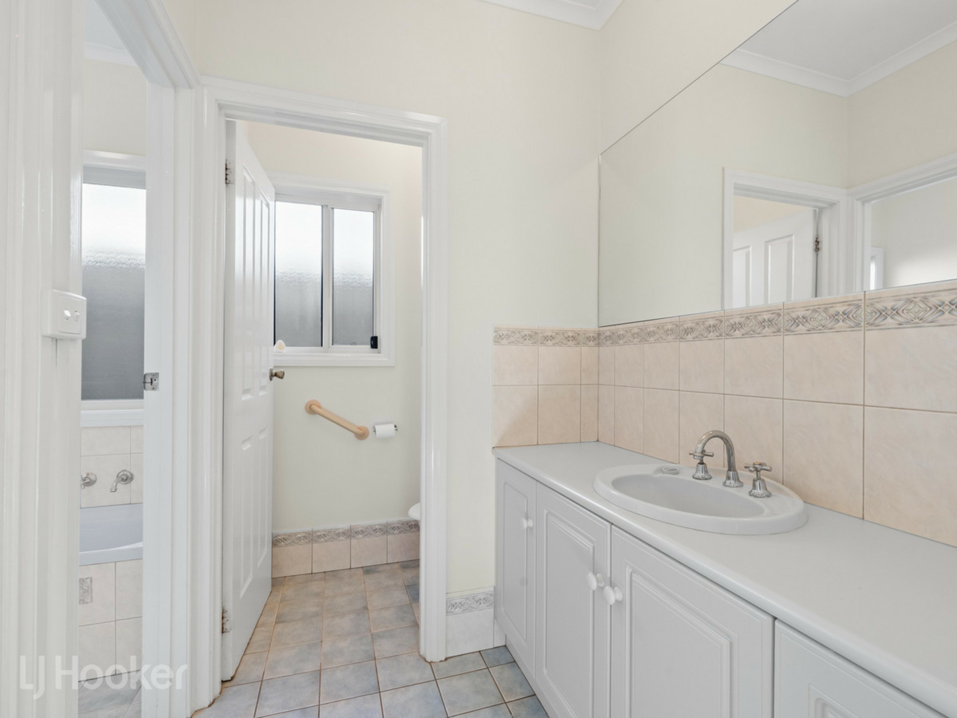 8 Ferris Street — photo 12 of 17