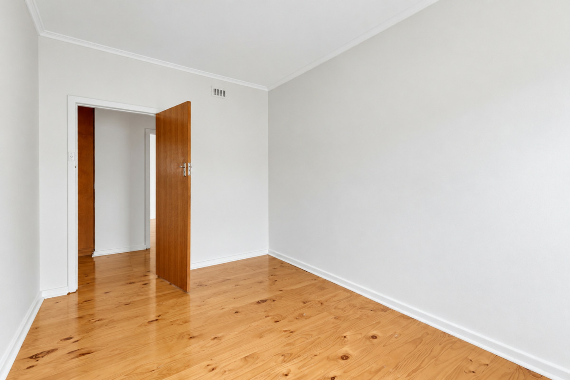 116 Richmond Avenue — photo 10 of 21