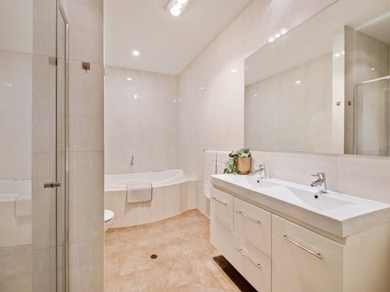 64/155 Brebner Drive, WEST LAKES