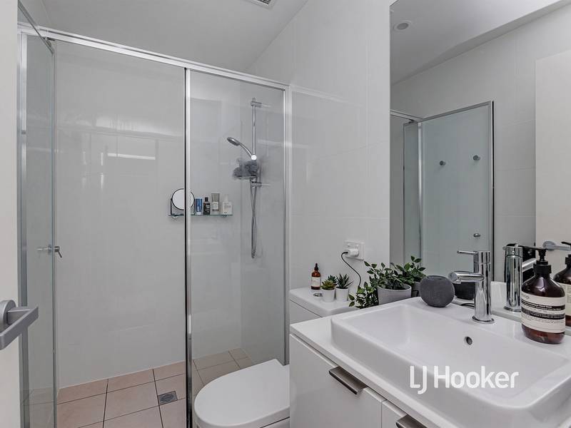 402/2 Troubridge Drive, WEST LAKES