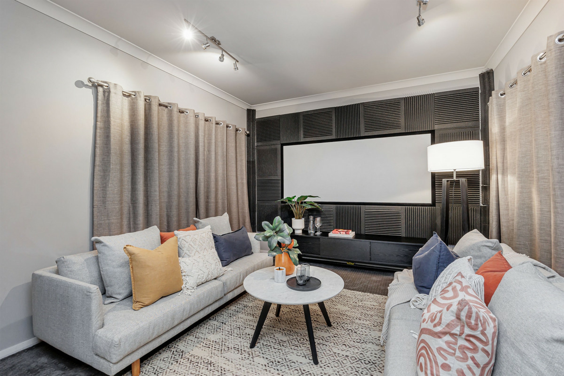 12A Jury Avenue, ROSTREVOR