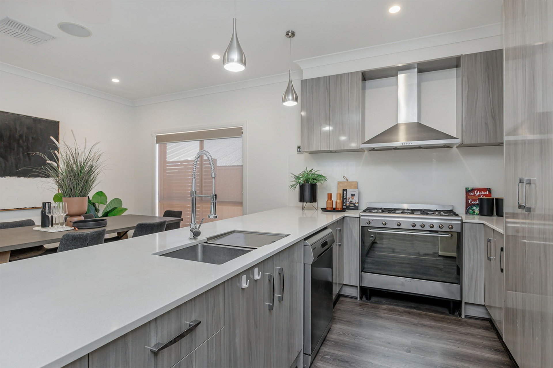 12A Jury Avenue, ROSTREVOR