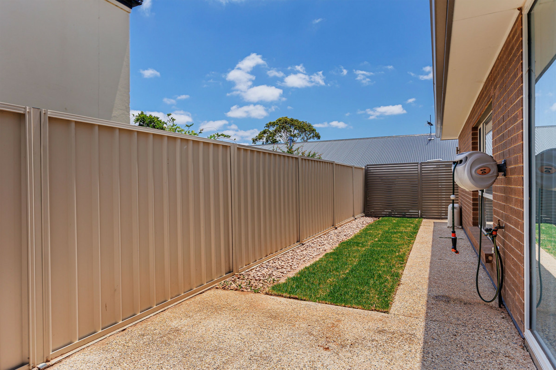 12A Jury Avenue, ROSTREVOR