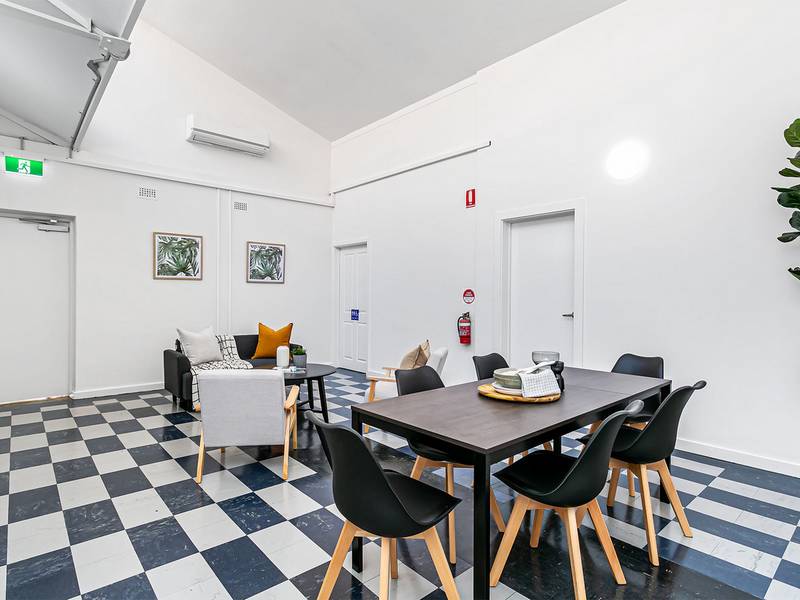 10 / 13 Hutt Street, ADELAIDE