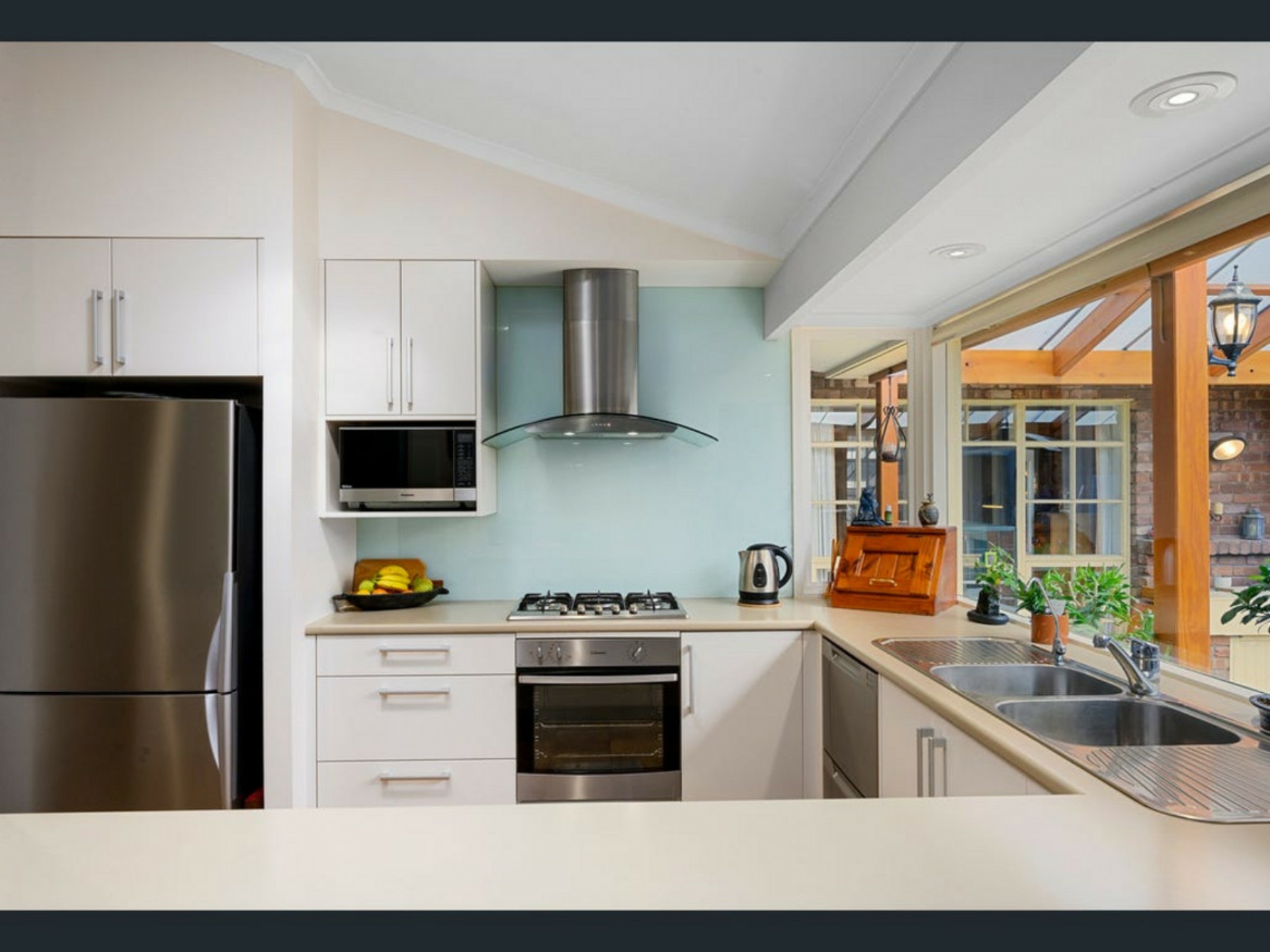 1 Nolan Place, WEST LAKES SHORE