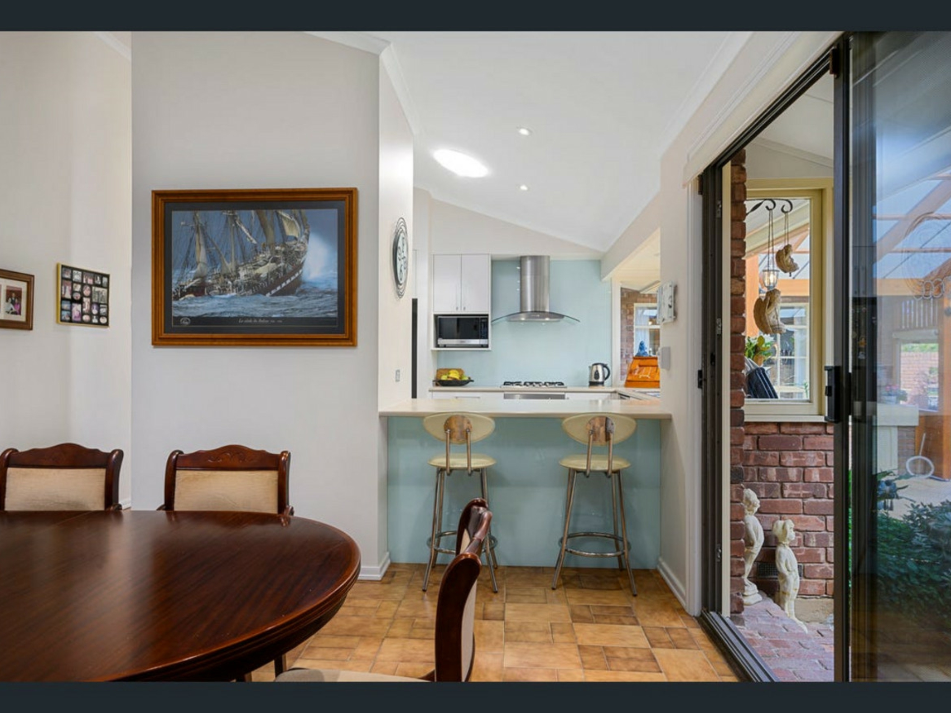 1 Nolan Place, WEST LAKES SHORE