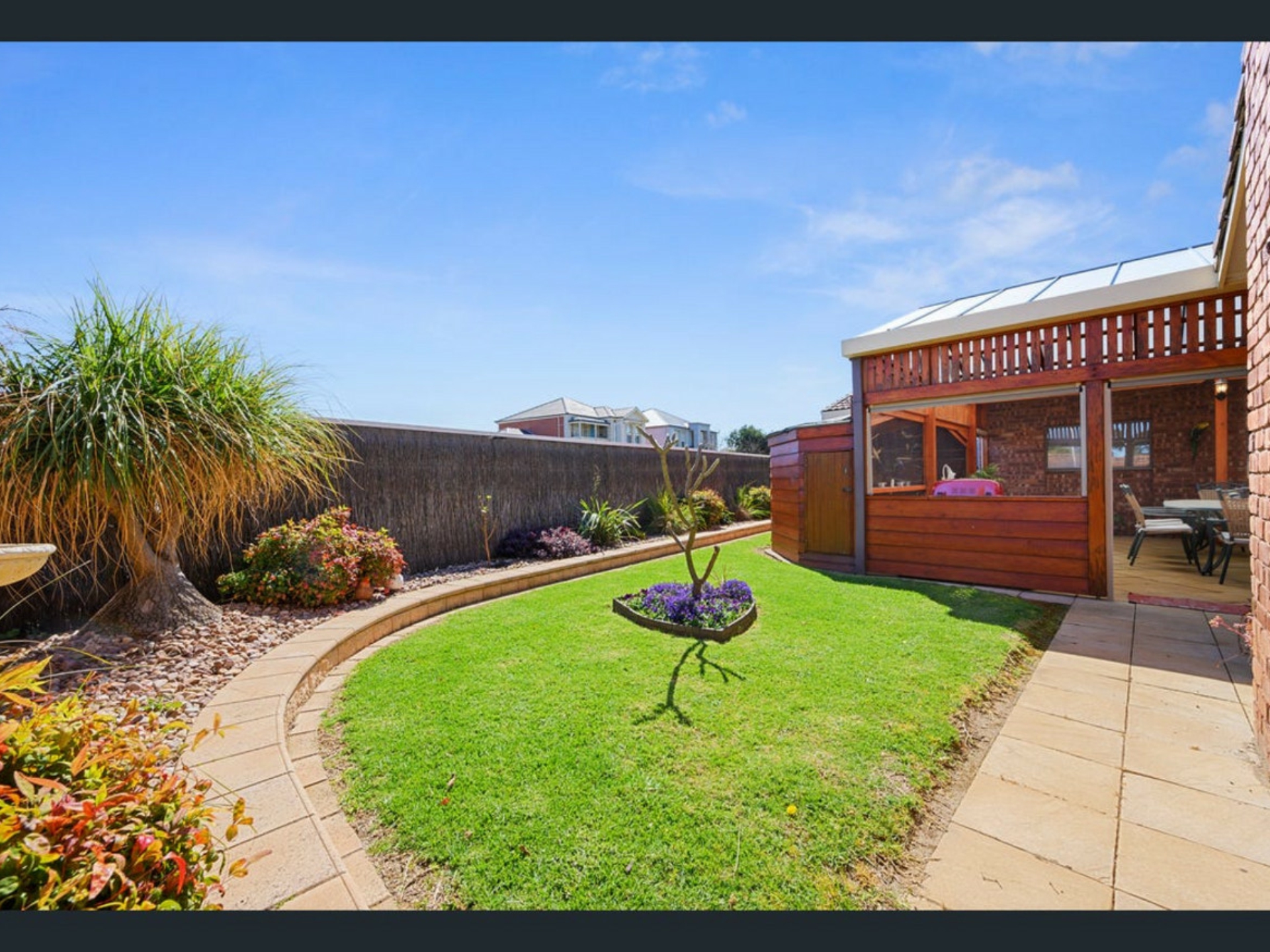 1 Nolan Place, WEST LAKES SHORE