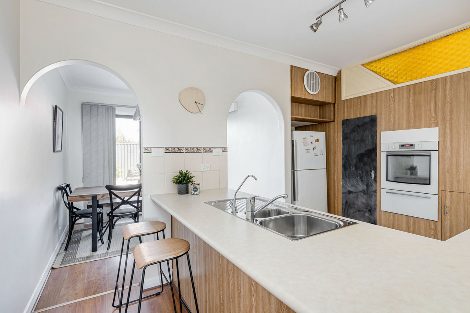 2 / 2 Sandpiper Place West Lakes Shore SA