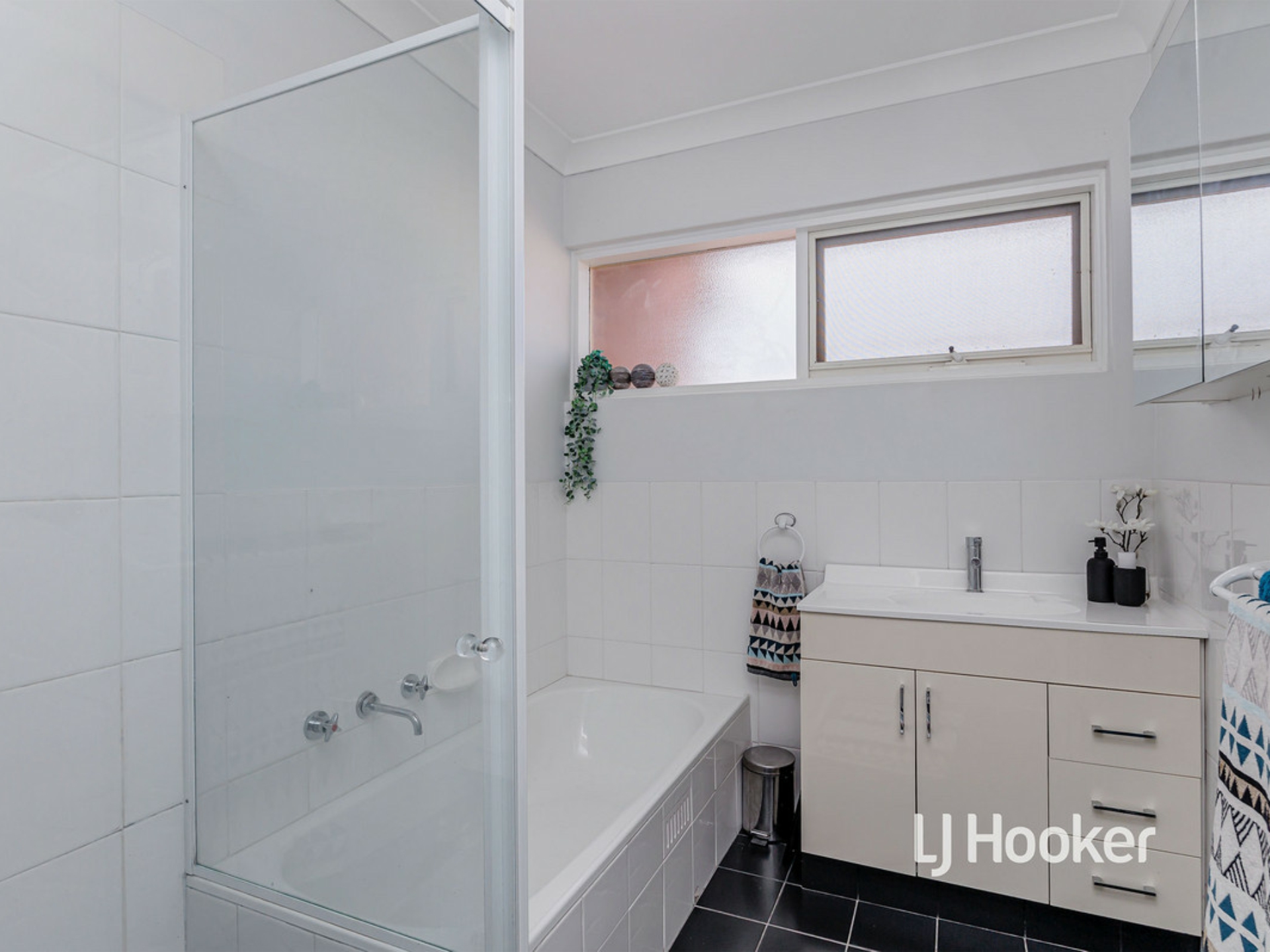 11/83 Lochside Drive, WEST LAKES