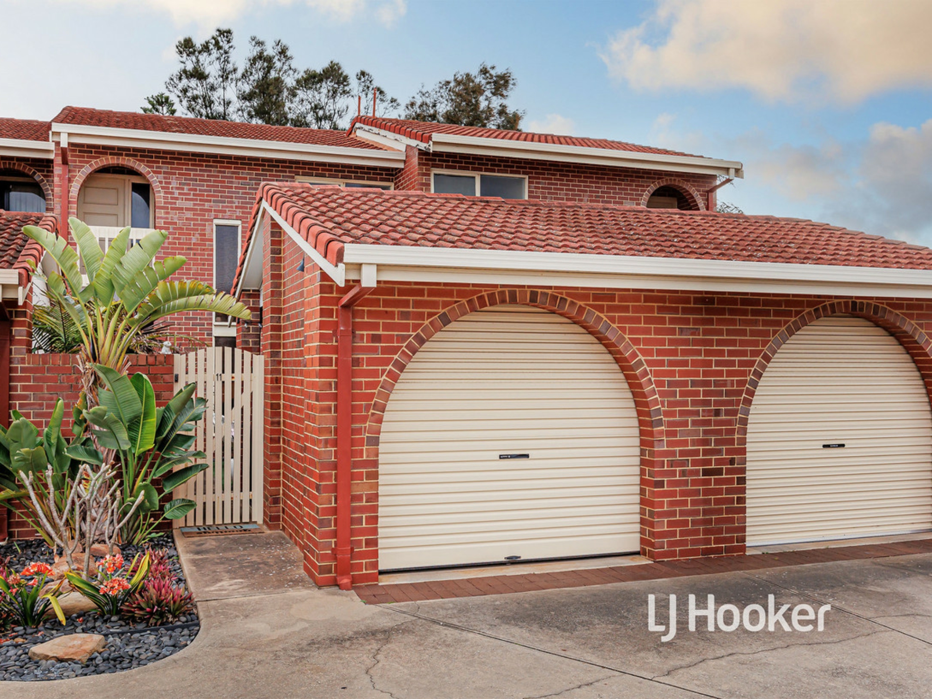 11/83 Lochside Drive, WEST LAKES